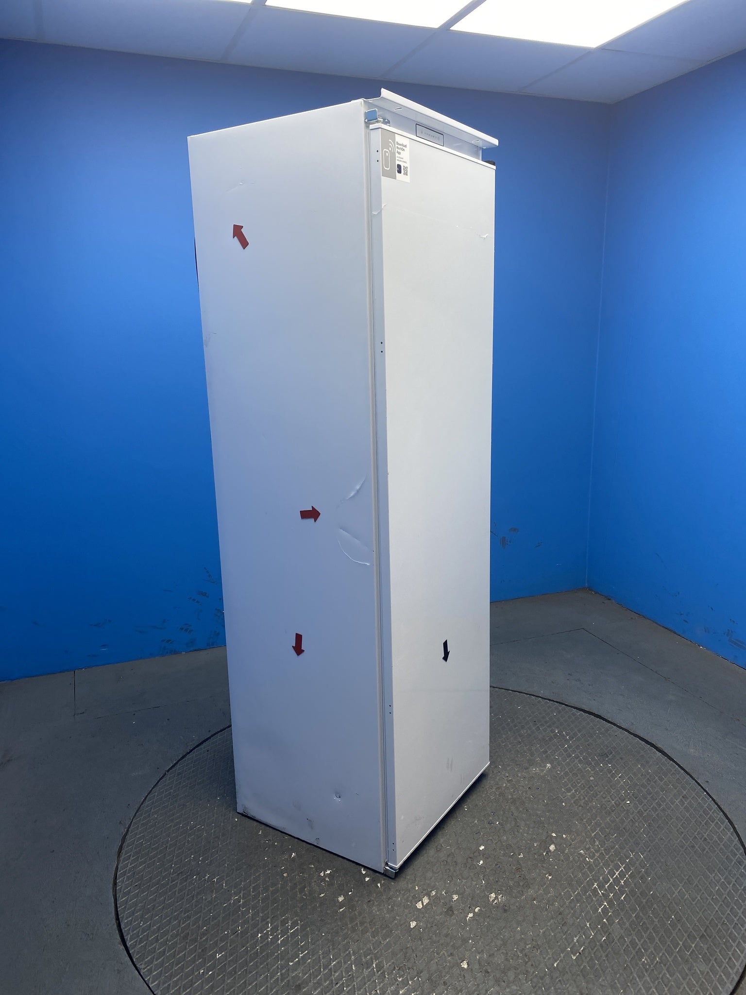 Candy CUS518EWK Integrated 204L Tall Freezer