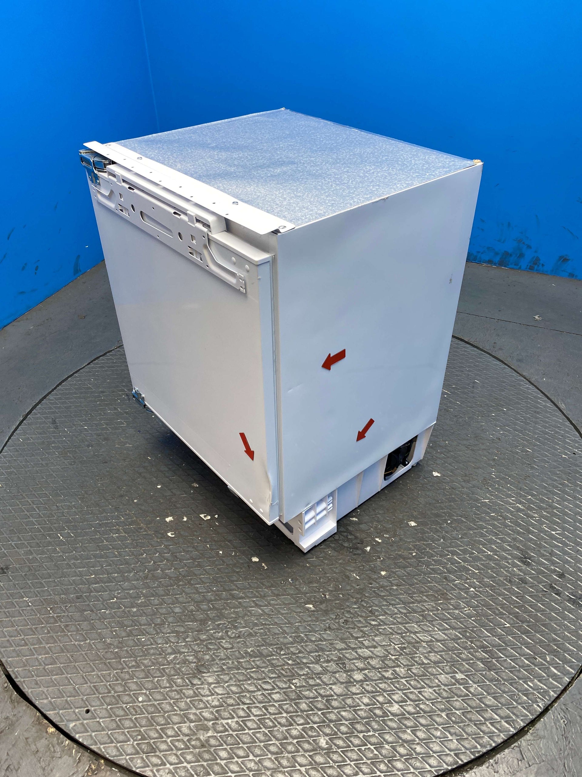 Iberna IUS68EWK 95L Integrated Undercounter Freezer