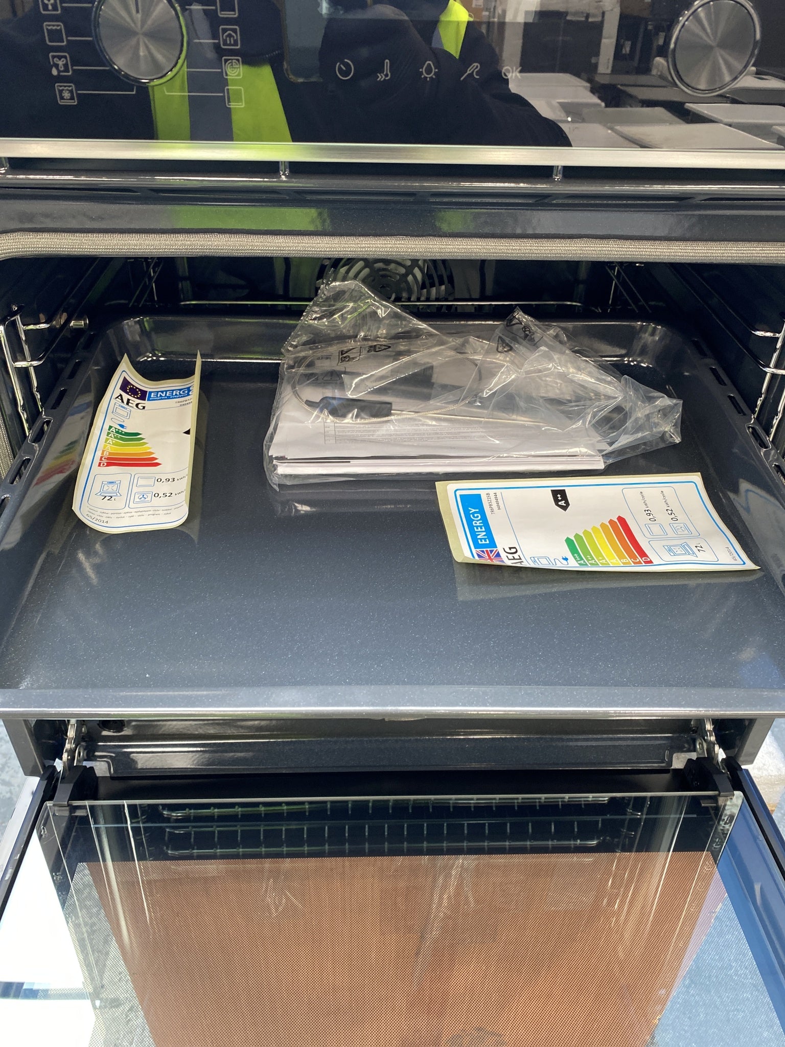 #GRC-155-999 - AEG 6000 SenseCook TR6PB521SB SteamCrisp Pyrolytic Built-in Oven