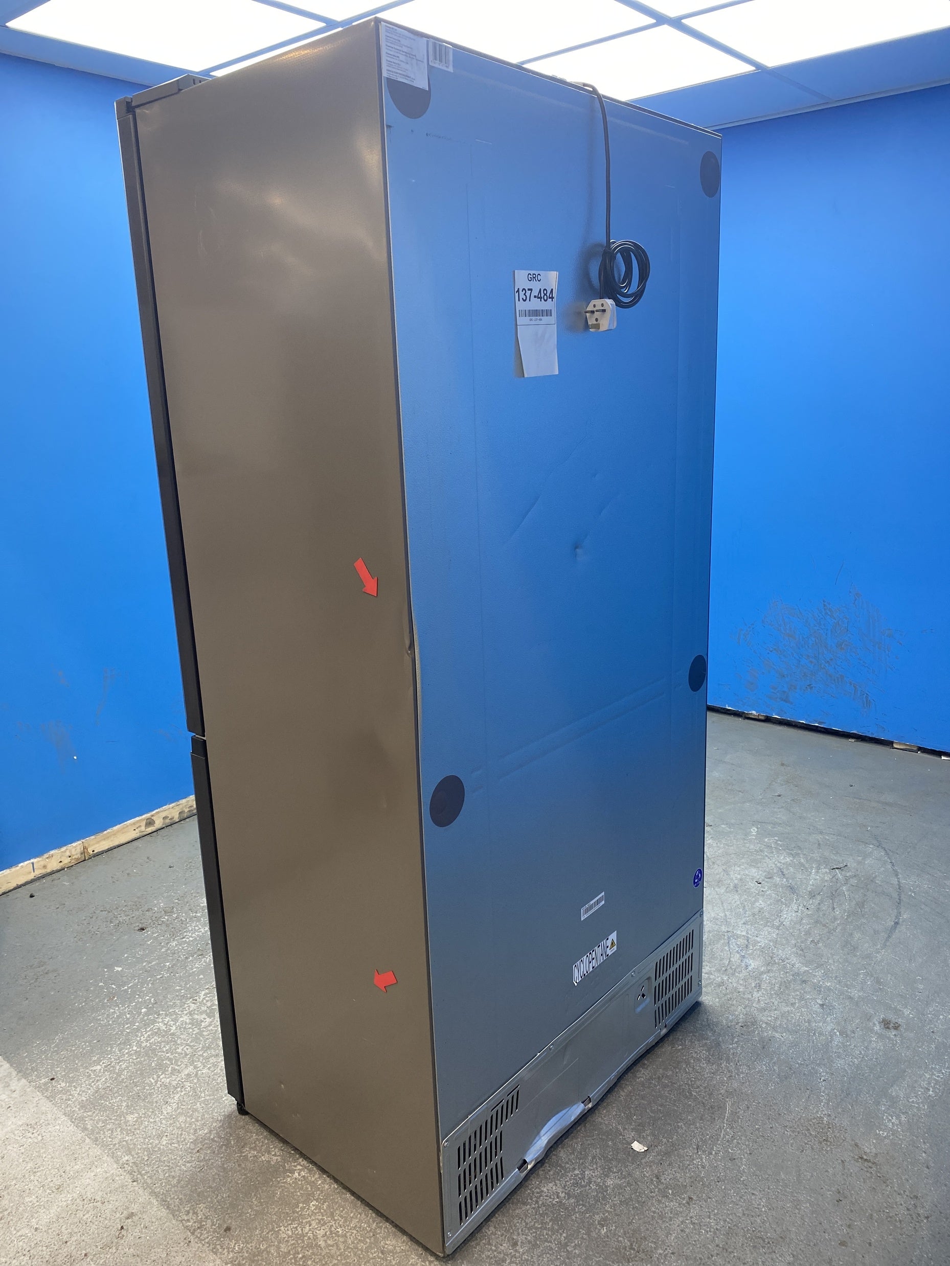 #GRC-137-484 - Hisense RQ768N4GBE KitchenFit Total No Frost American Fridge Freezer