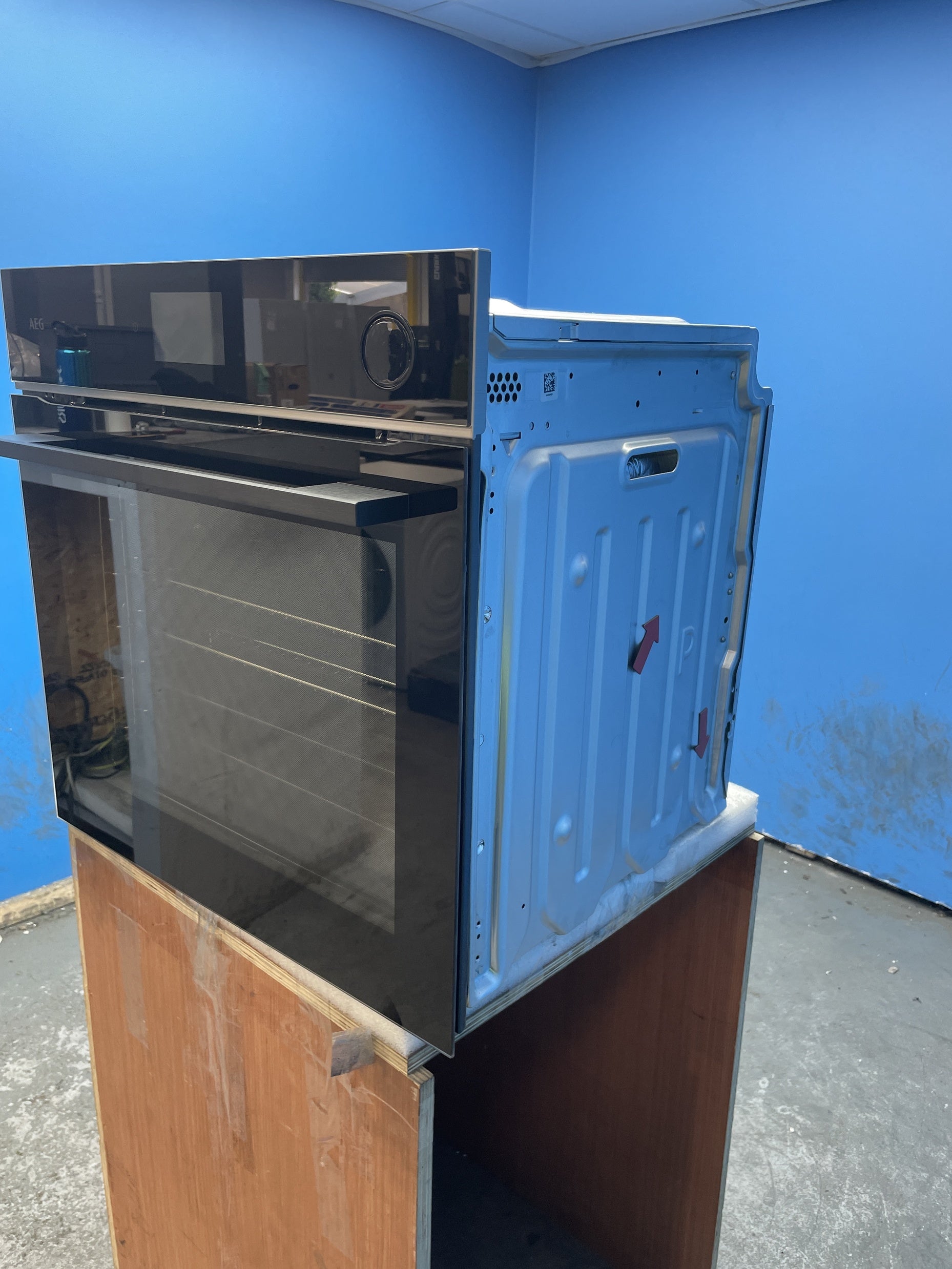 #GRC-158-224 - AEG 7000 Series SteamCrisp TR7PB731SB Built-In Electric Single Oven