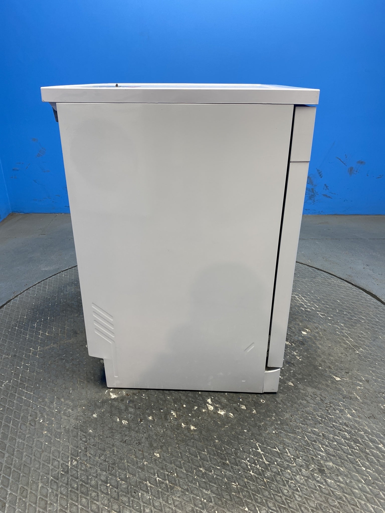 Hoover HF6B4S1PW 16 Place Setting Dishwasher