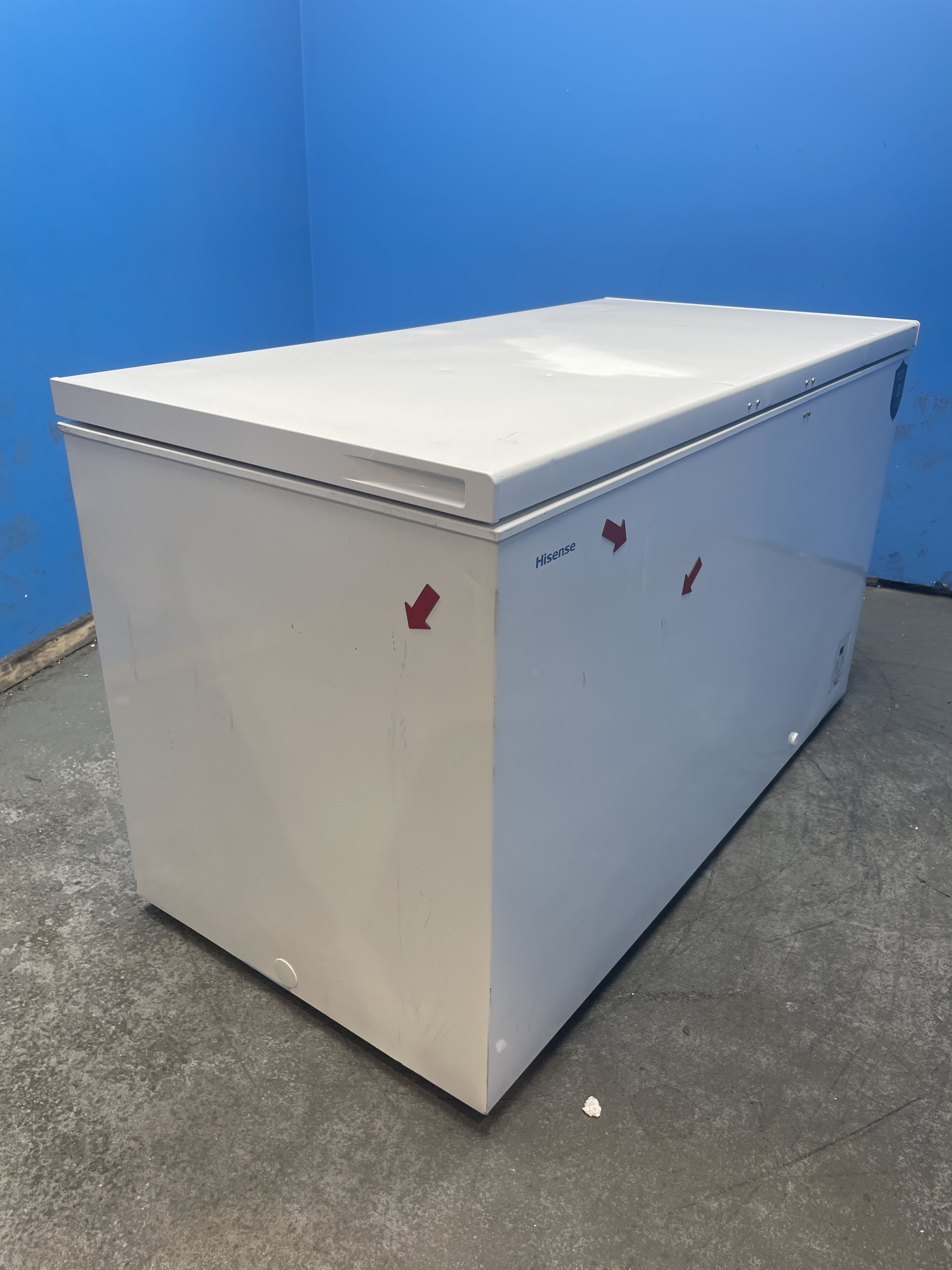 #GRC-161-881 - Hisense FC571D4AWLYE 372L Winter Guard Chest Freezer