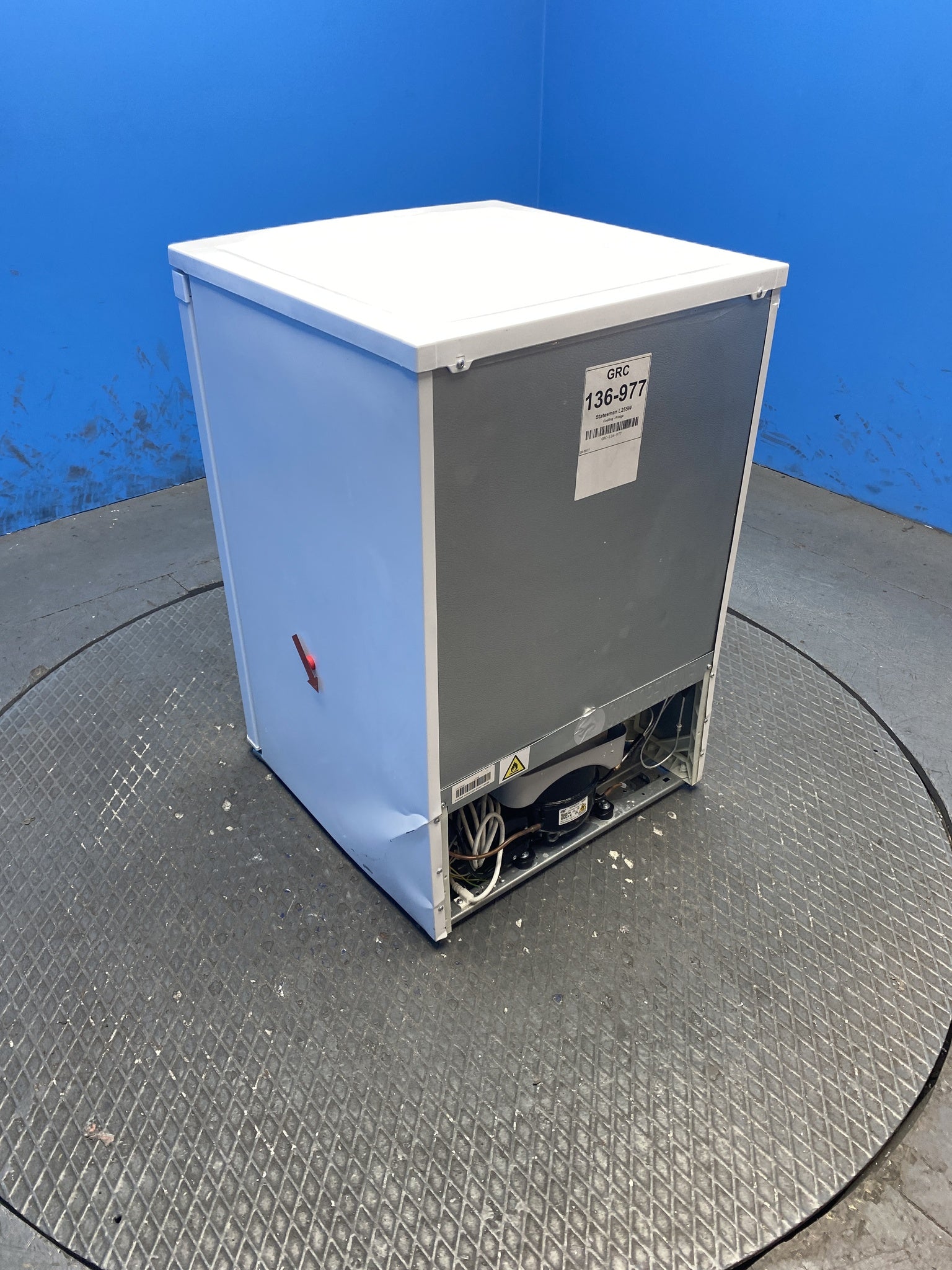 Statesman L255W 113 Litre 55cm Under Counter Fridge