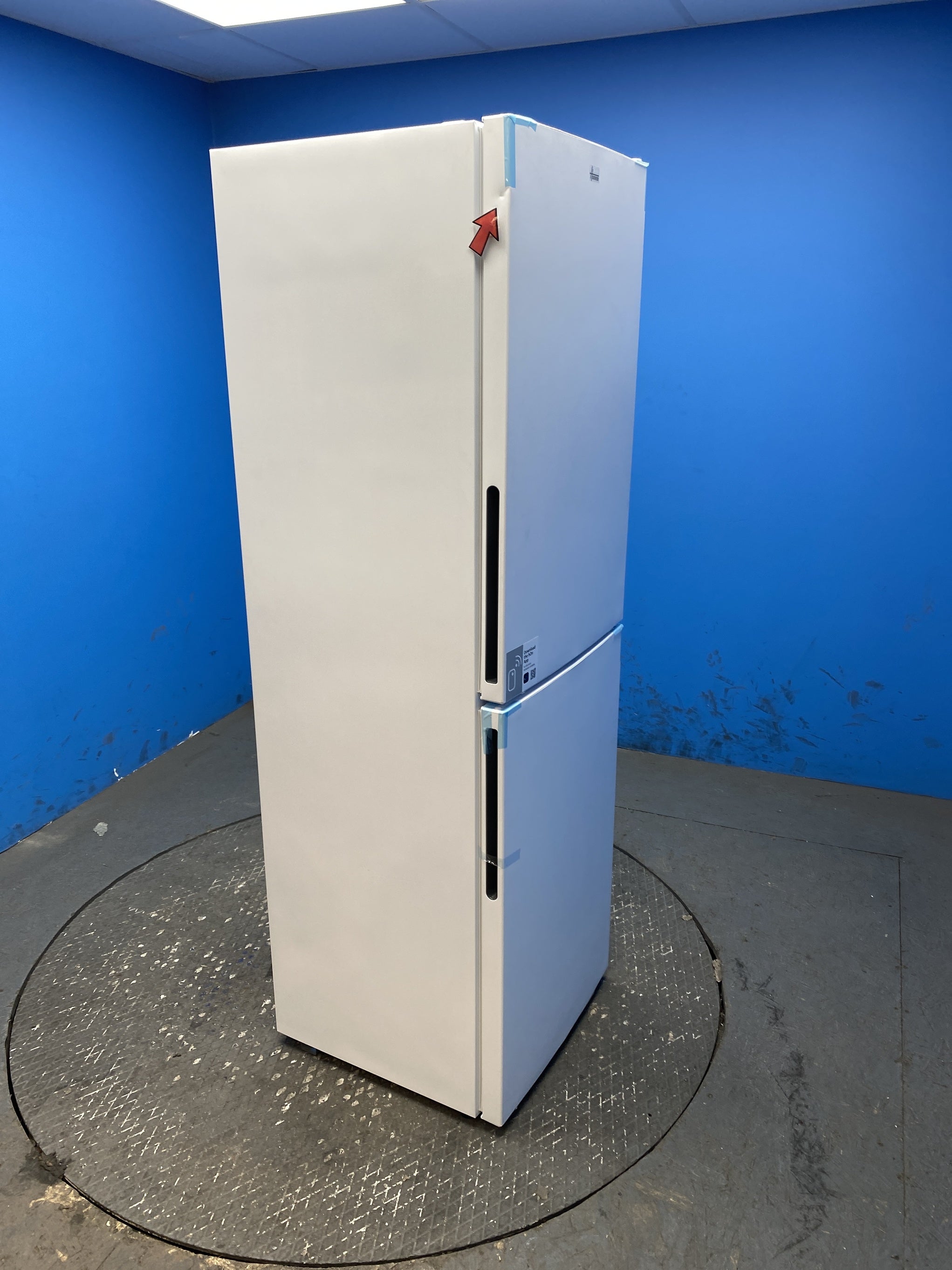 #GRC-156-447 - Hoover HVT3CLECKIHW 235 Litre Combi Fridge Freezer