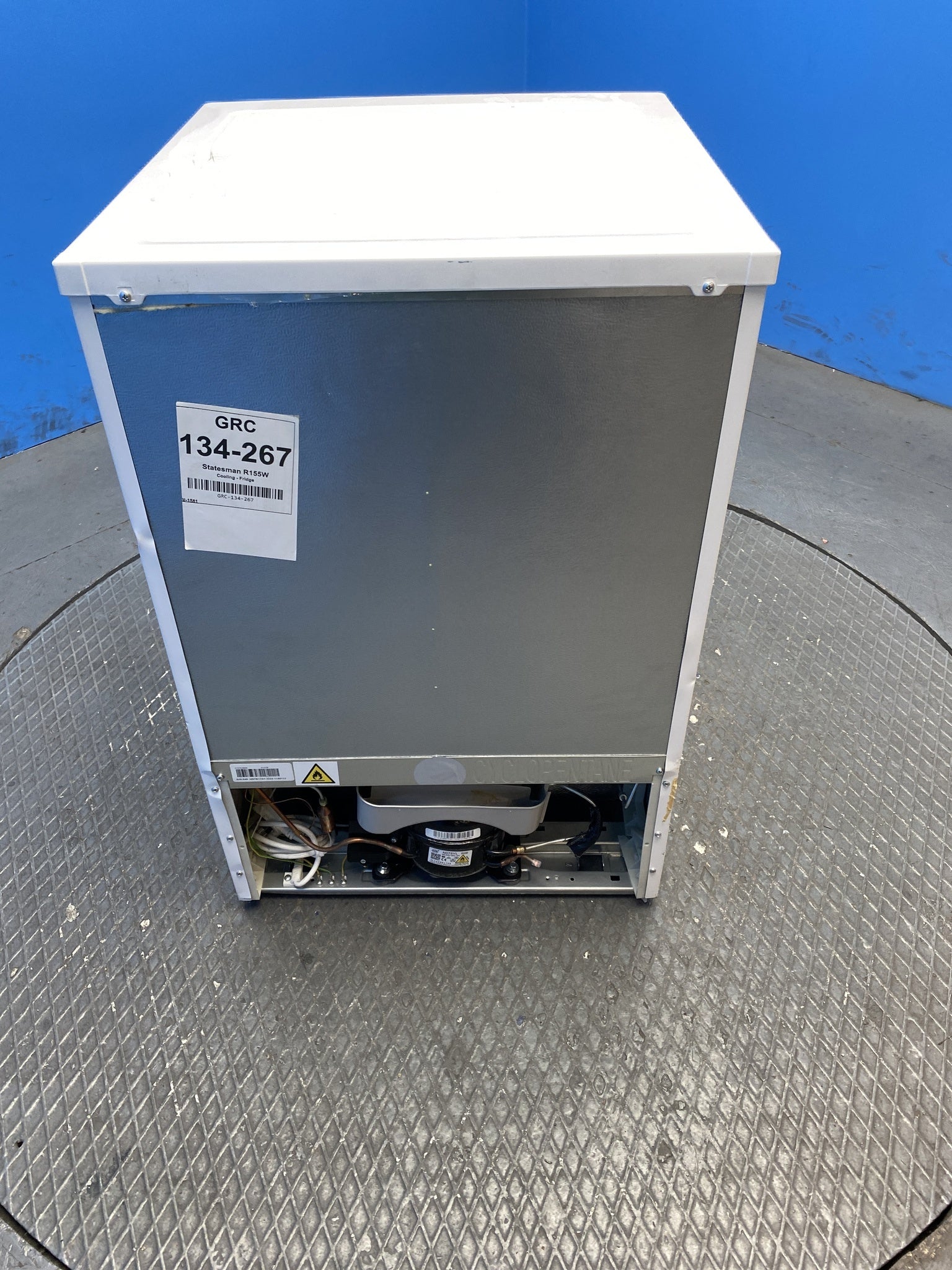 Statesman R155W 55cm Under Counter Fridge