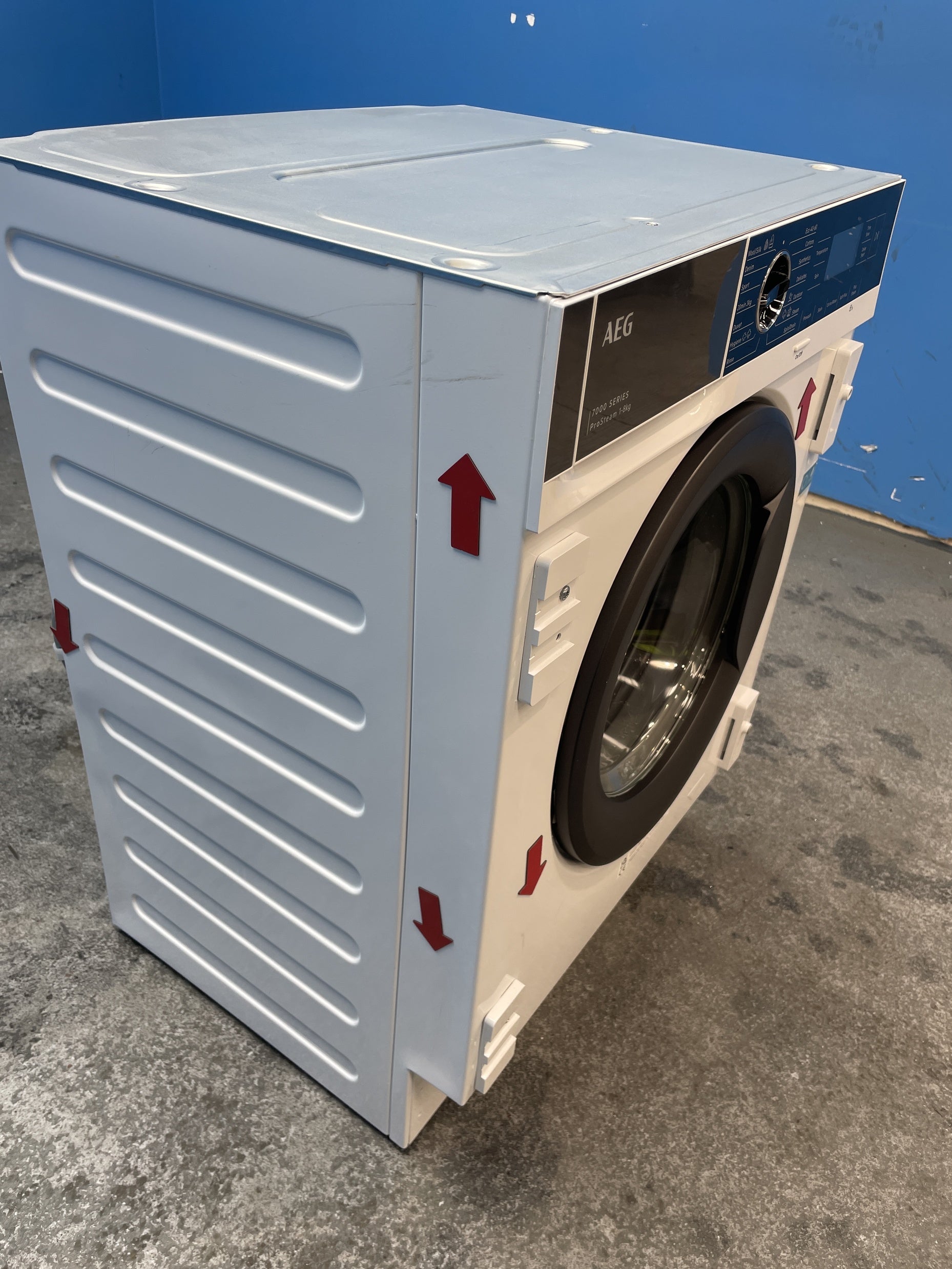 #GRC-158-273 - AEG ProSteam LF7C8636BI 8kg 1600rpm Integrated Washing Machine
