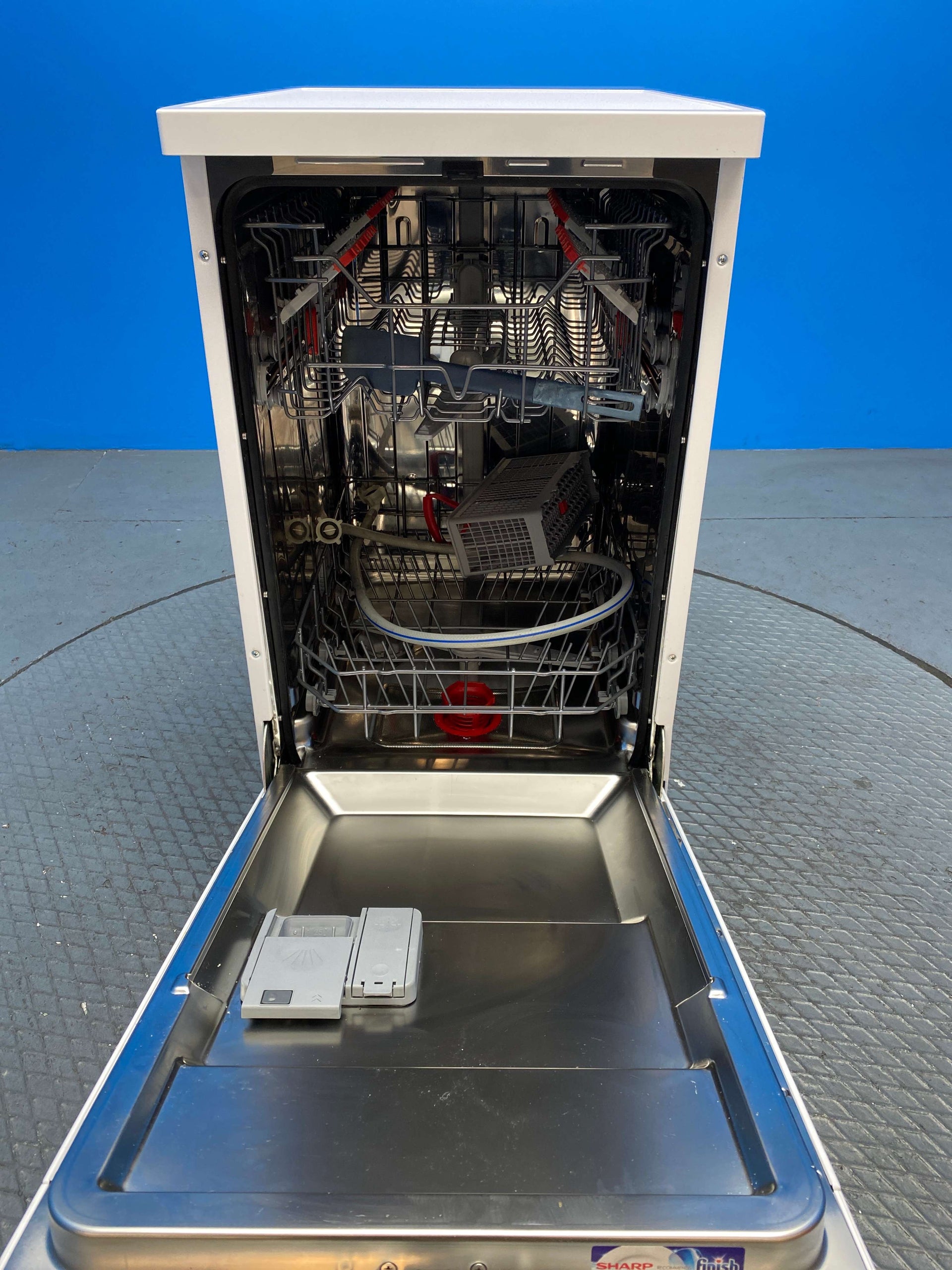 Sharp QW-NS1CF49EW Slimline 10 Place Setting Dishwasher