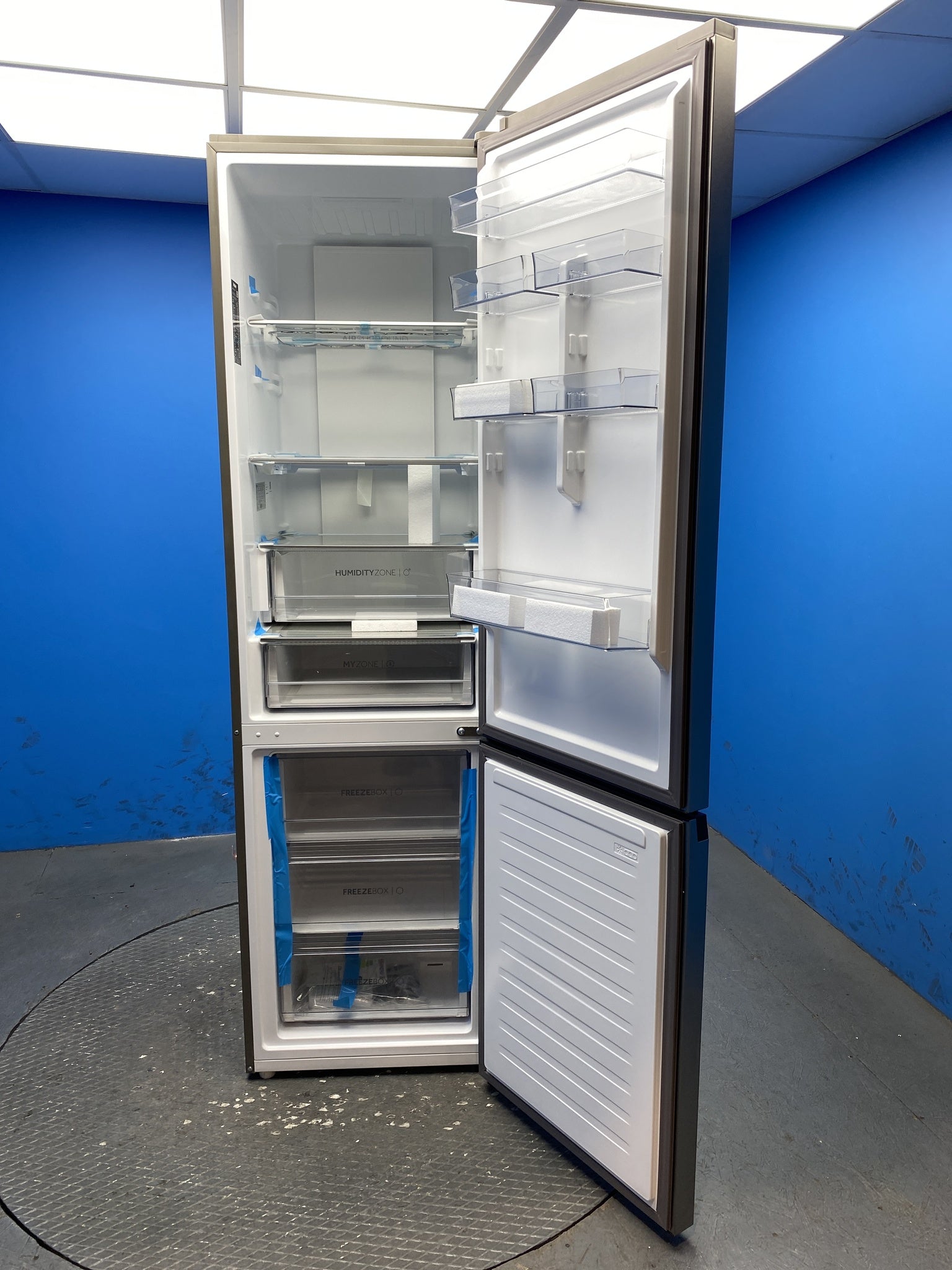 Haier HDPW5620ANPD 409L 60cm Frost Free Fridge Freezer