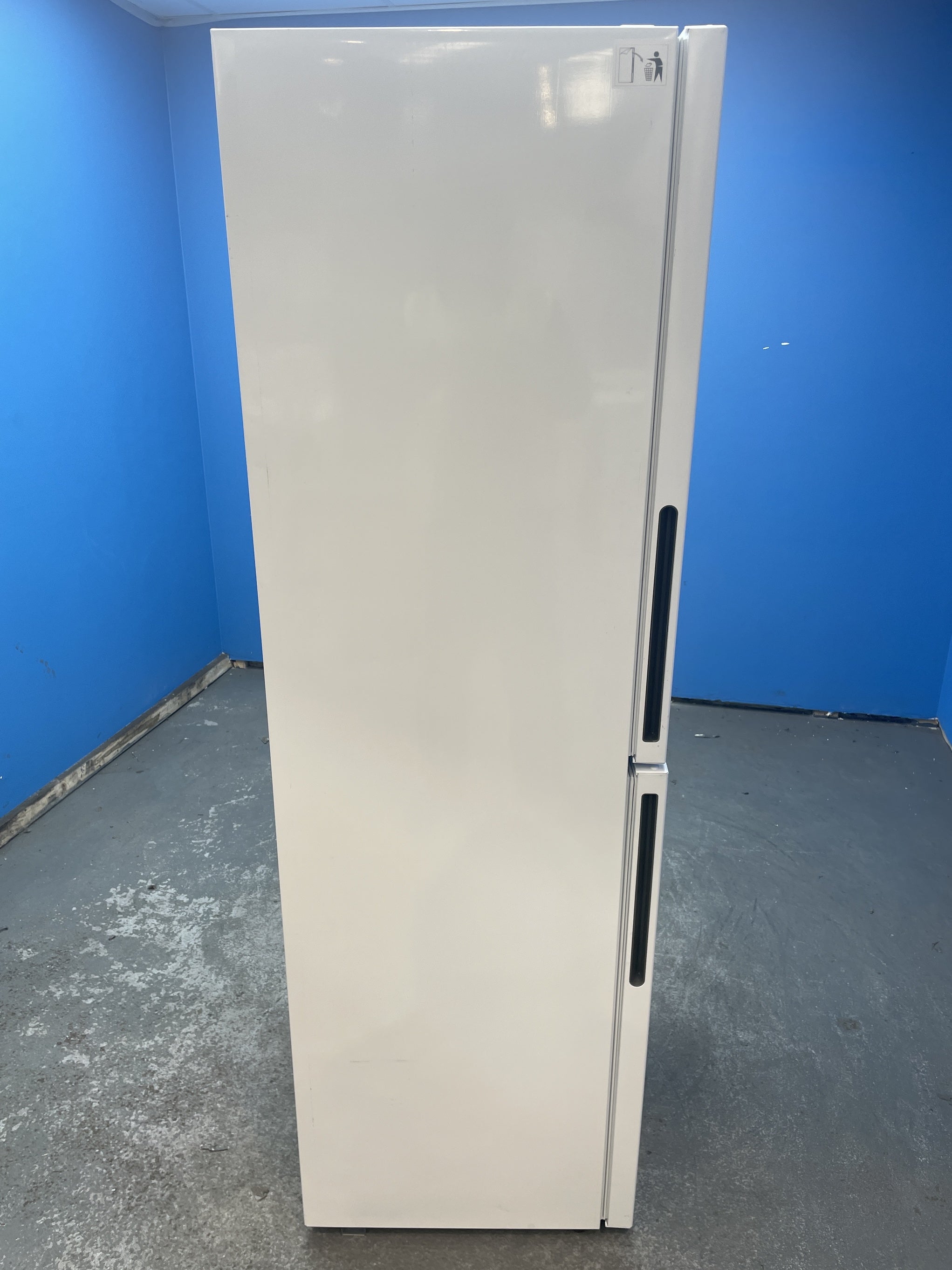 #GRC-152-270 - Hoover HOCT3L517EWWK-1 246 Litre Low Frost Combi Fridge Freezer