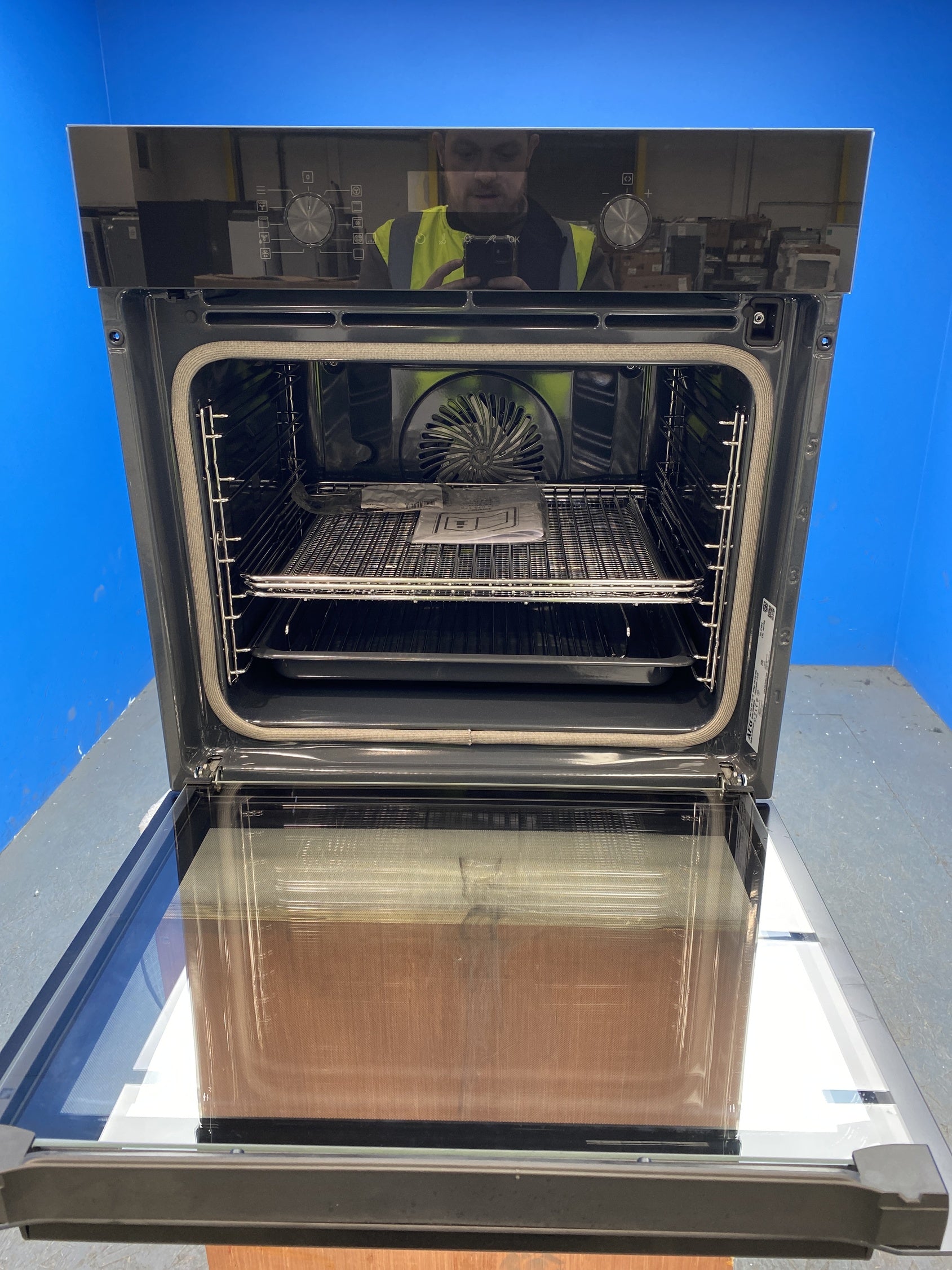 #GRC-150-157 - AEG OS6PB50AK Built-in Pyrolytic Single Oven with AirFry