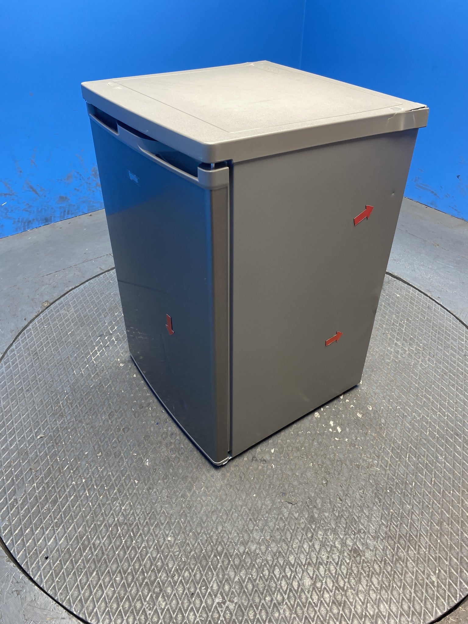 Igenix IG255X 136 Litre Undercounter Fridge