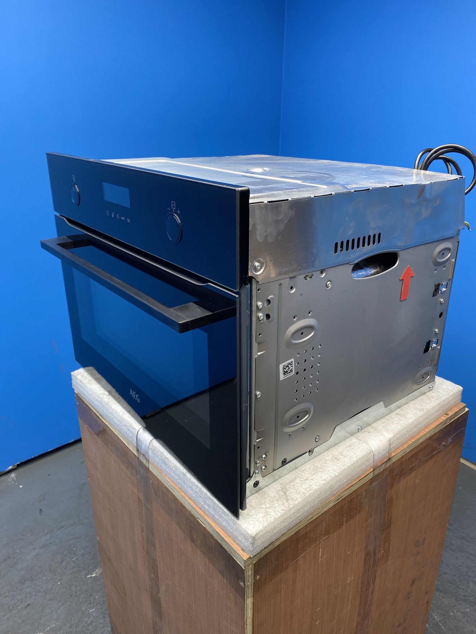 AEG KMK565060B 43L Built-In CombiQuick Microwave Oven