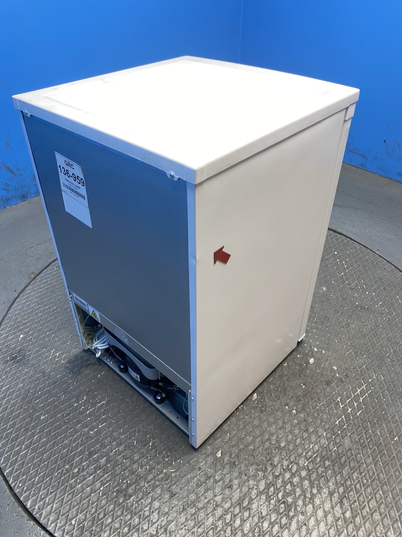 Statesman L255W 113 Litre 55cm Under Counter Fridge