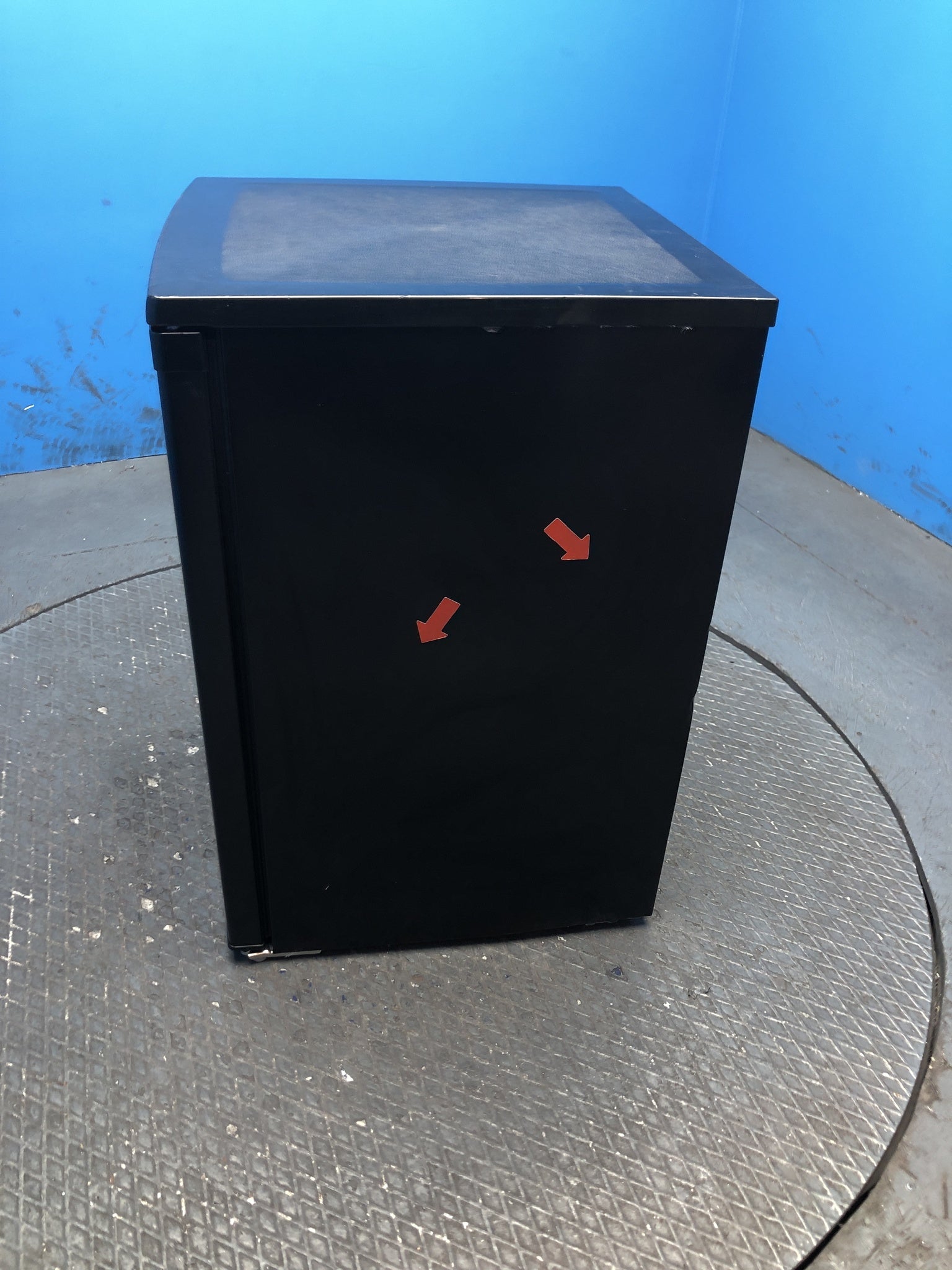 Igenix IG255B 136 Litre Under Counter Fridge