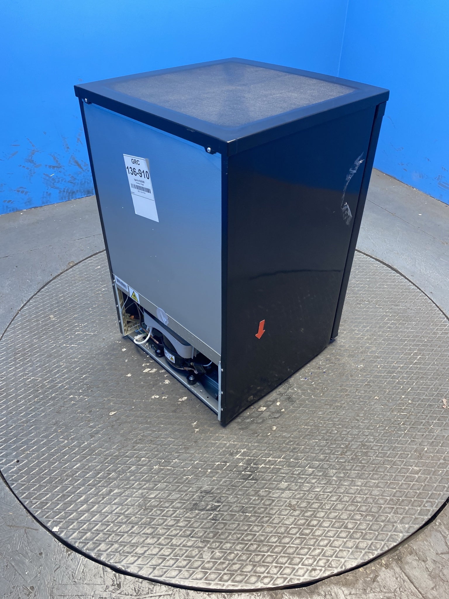 Igenix IG255B 136 Litre Under Counter Fridge