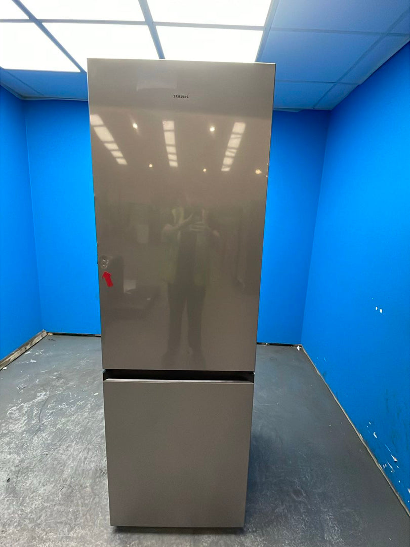 #GRC-162-227 - Samsung Series 6 SpaceMax RB34C600DSA Smart Fridge Freezer