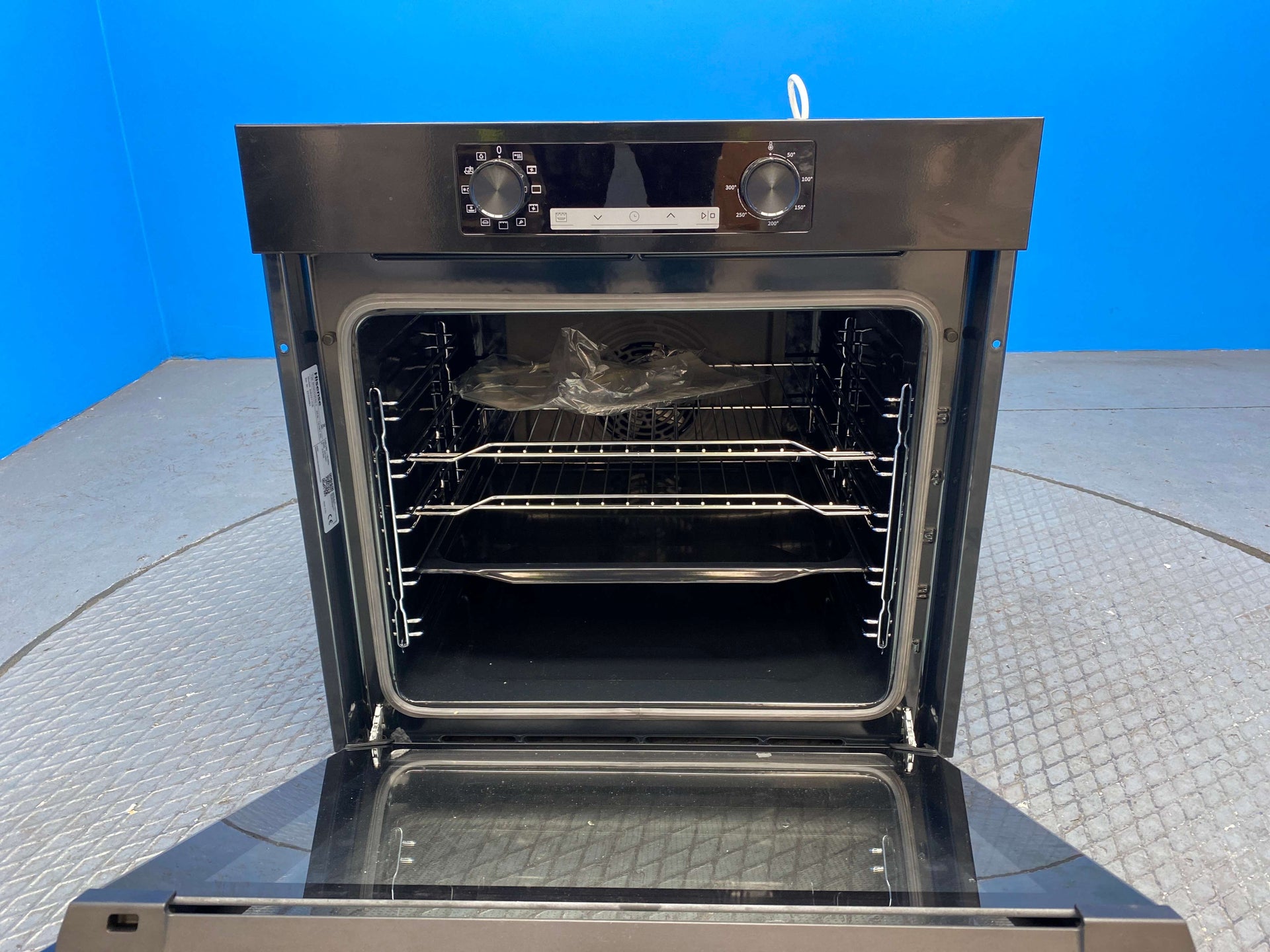 Hisense BI62211CB Built-in 77 Litre Single Oven