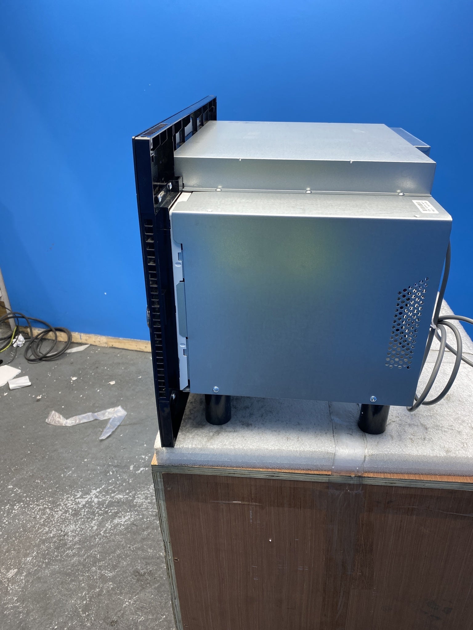 AEG 8000 Series MBE2658SEB 26L Built-In 900W Microwave