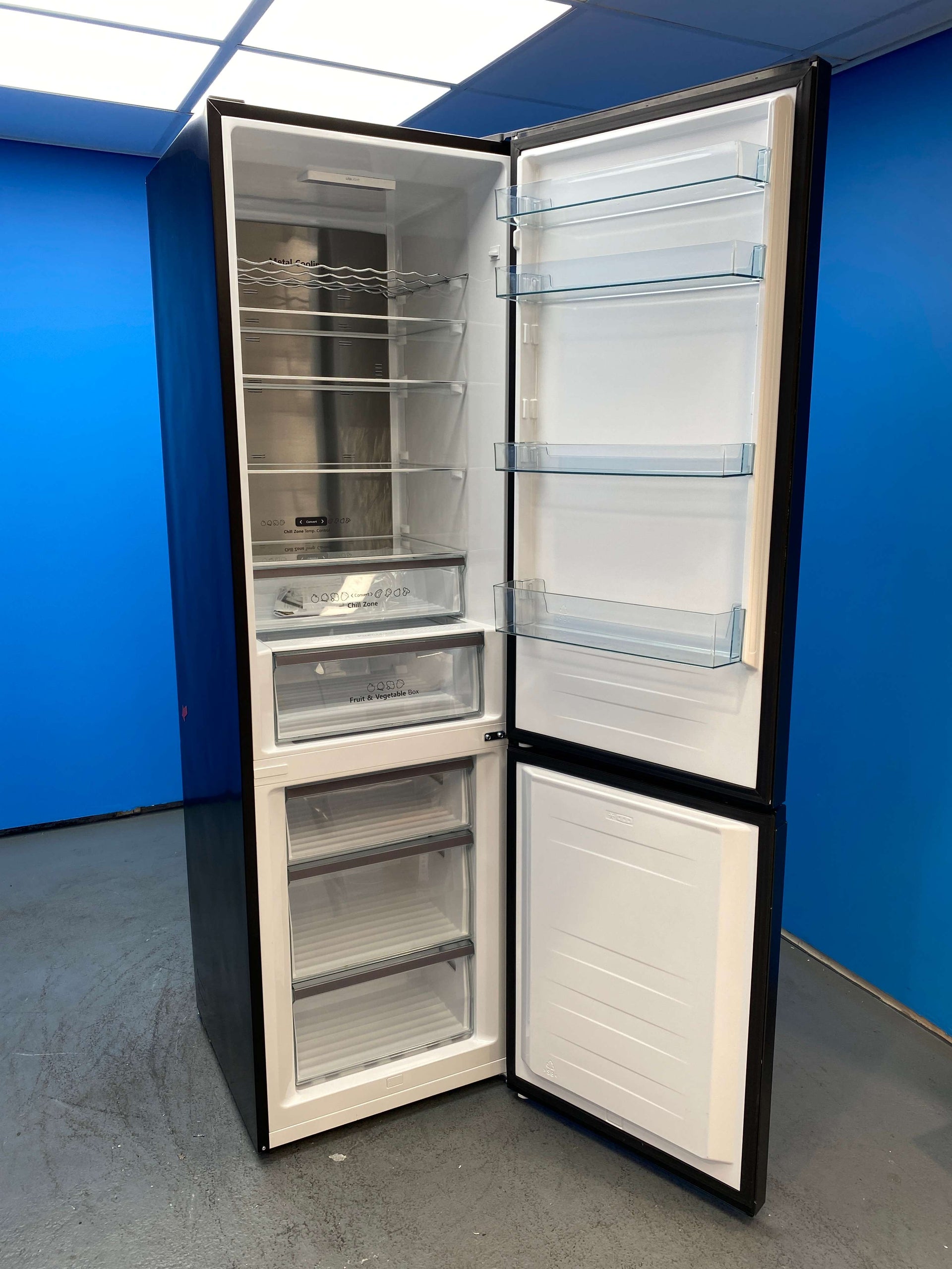 Hisense RB470N4SFC 360 Litre Combi Fridge Freezer