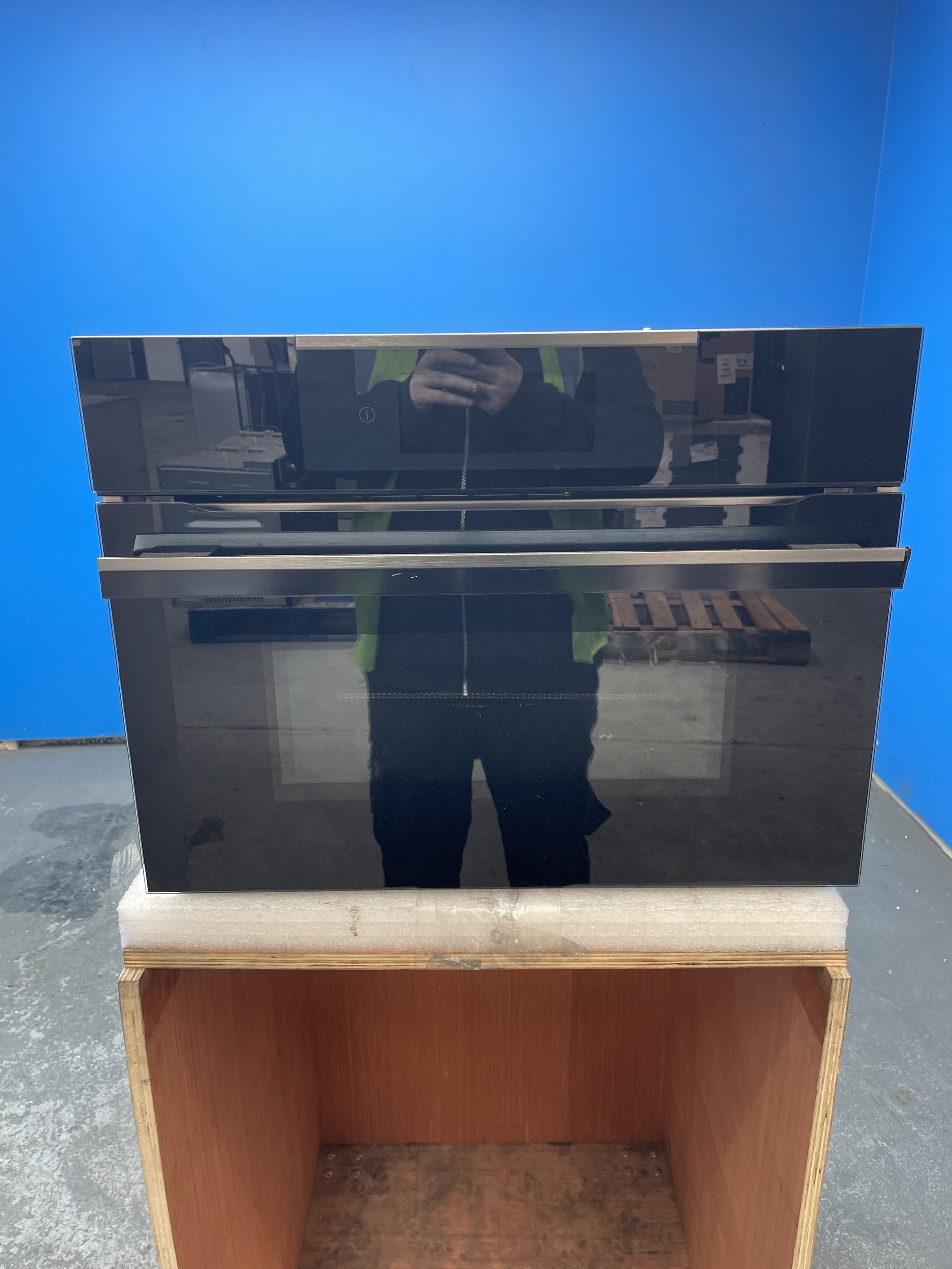 HWO45NB6T0B1 Built Series 6 34 Litre 900w Microwave