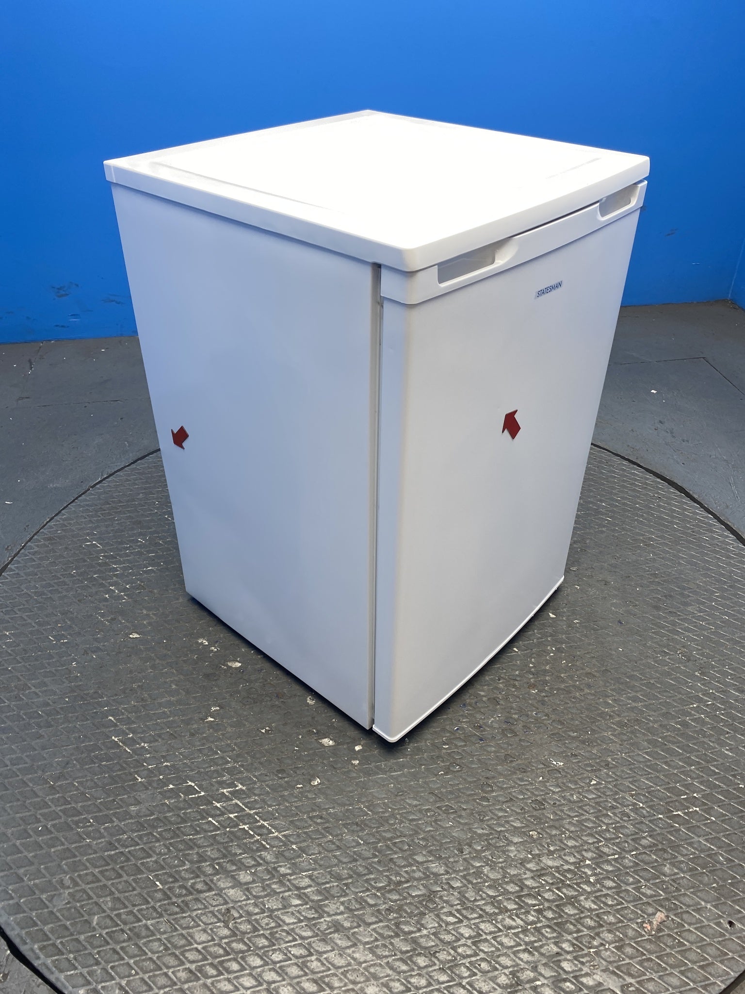 Statesman L255W 113 Litre 55cm Under Counter Fridge