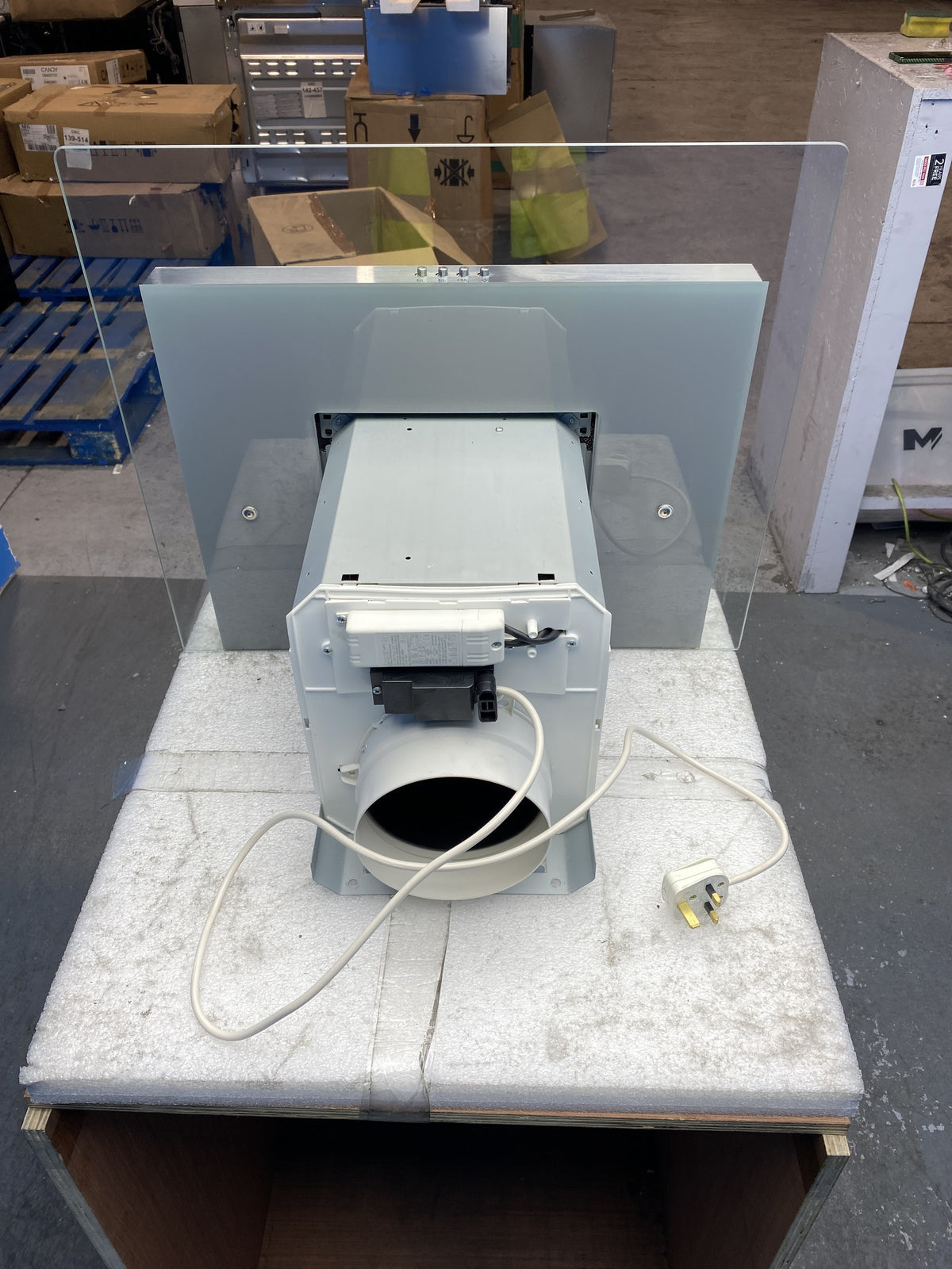 #GRC-142-834 - Electrolux LFL327A 60cm Flat Glass Chimney Hood