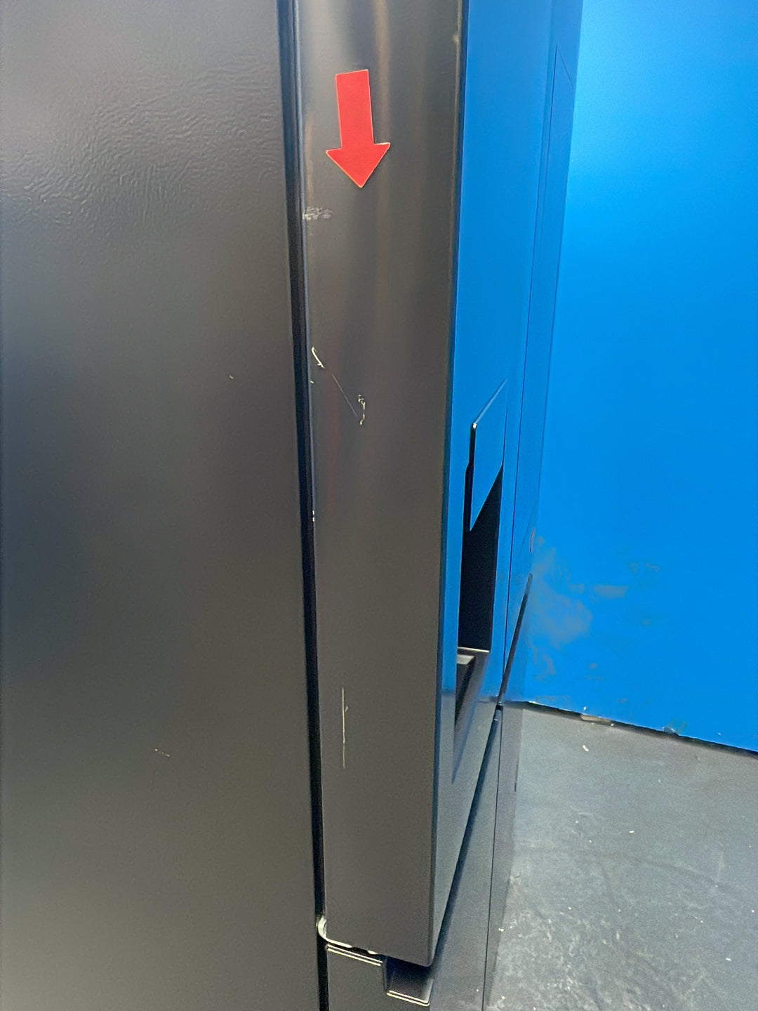 #GRC-163-574 - Hisense American Style Fridge Freezer – 577L, Black, Total No Frost, Smart WiFi