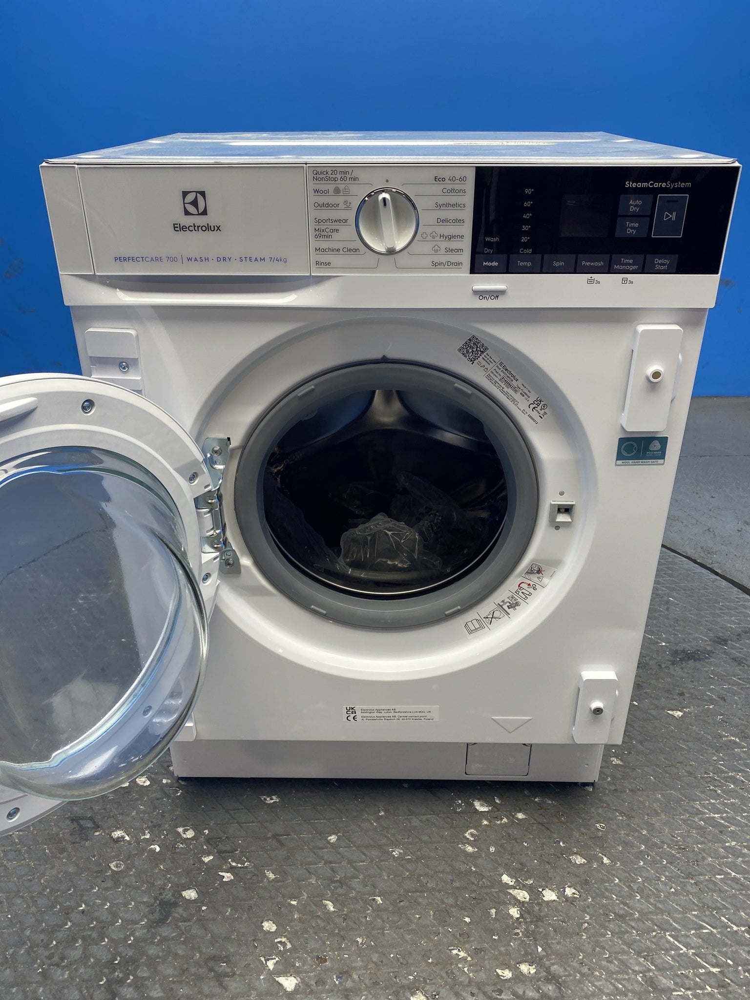 Electrolux PerfectCare 700 EWD746PCBI  Built-In 7/4 kg 1600rpm Washer Dryer