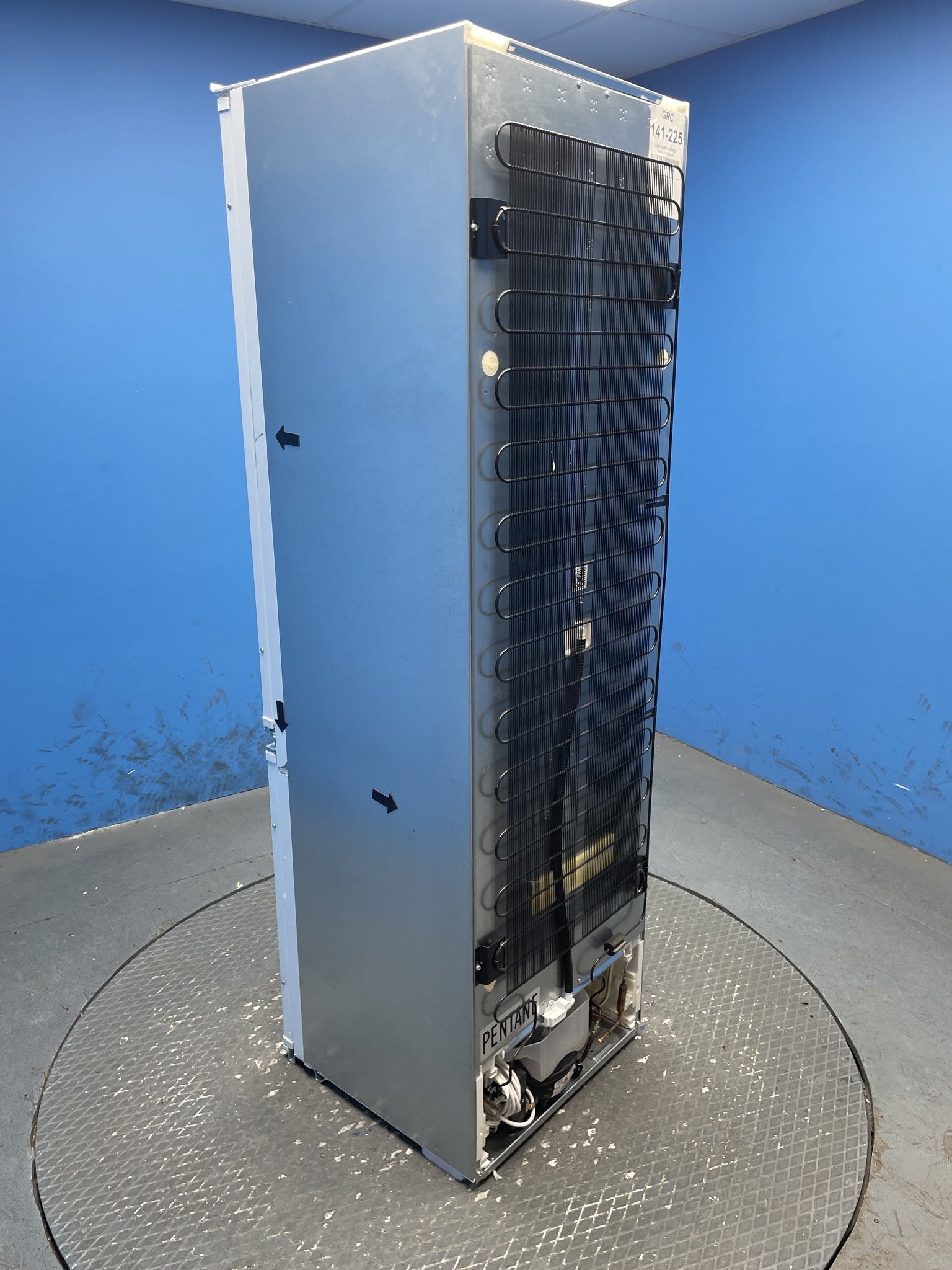 Zanussi ZNLK18ES3 70/30 Low Frost Integrated Fridge Freezer