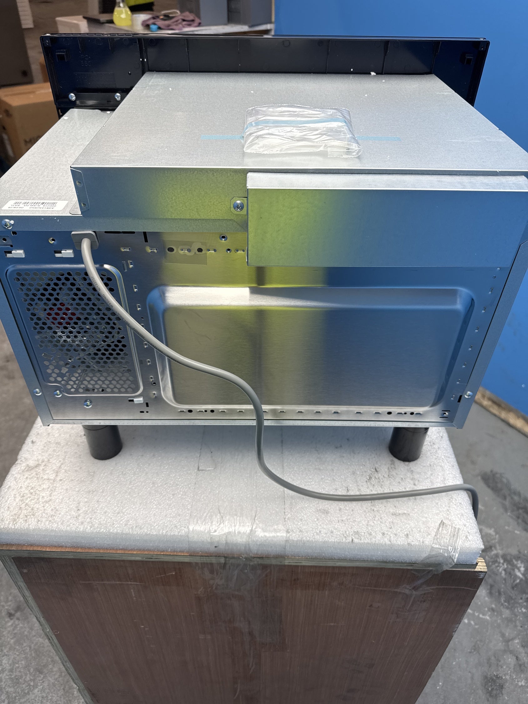 #GRC-154-038 - AEG OB6GM261UB 26L Built-In 900W Microwave with Grill