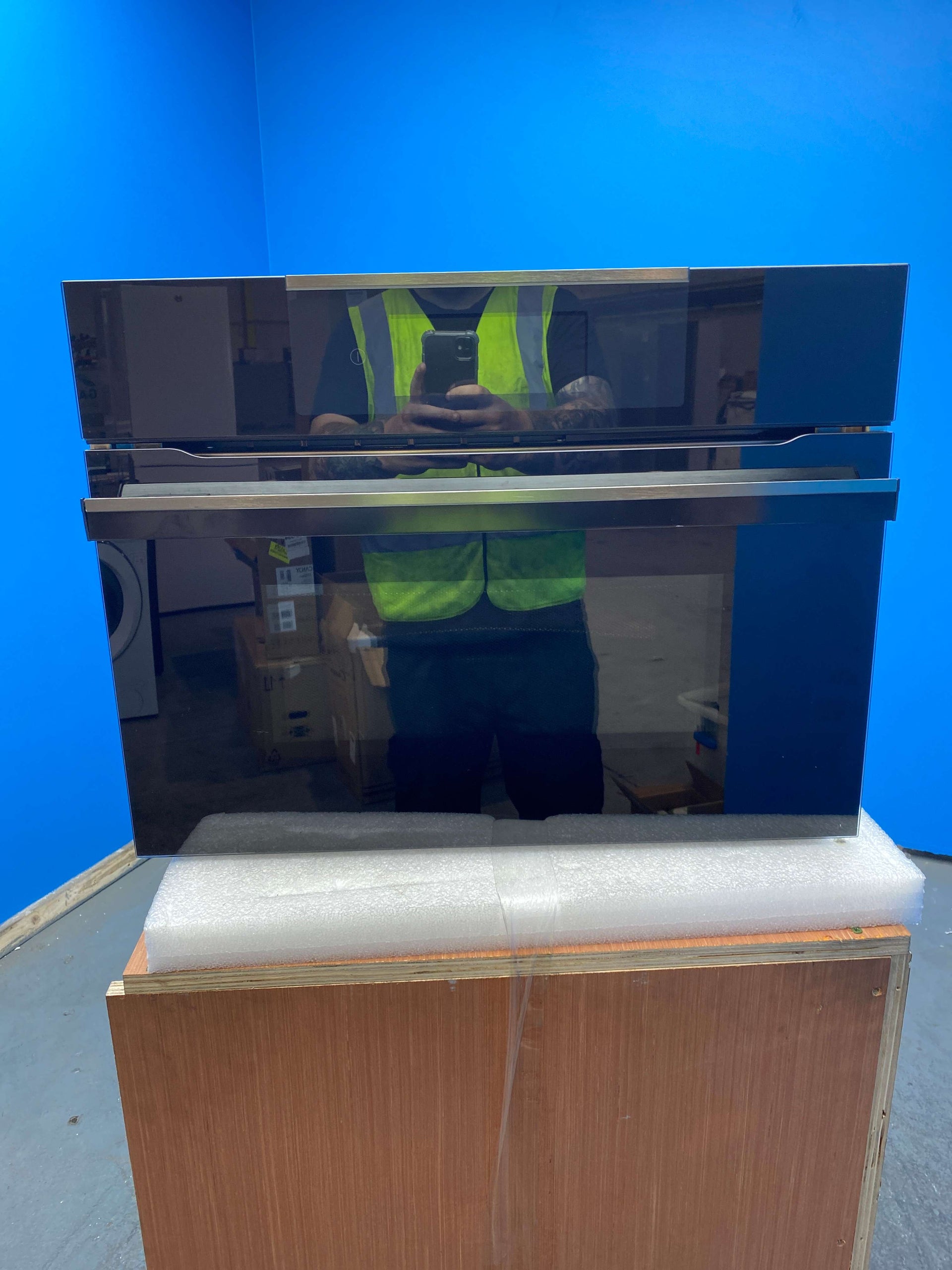 Haier HWO45NB6T0B1 Built-in Series 6 34 Litre 900w Microwave