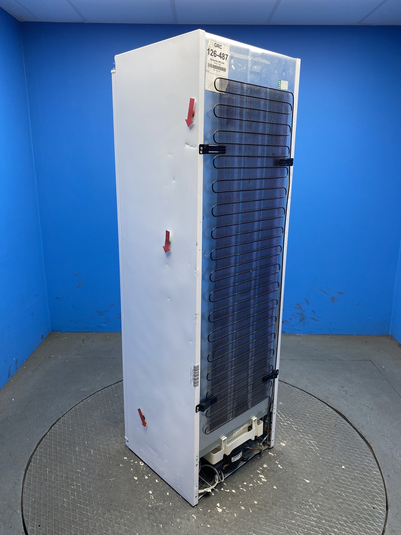 Montpellier MITL294 Integrated Tall 294 Litre Larder Fridge