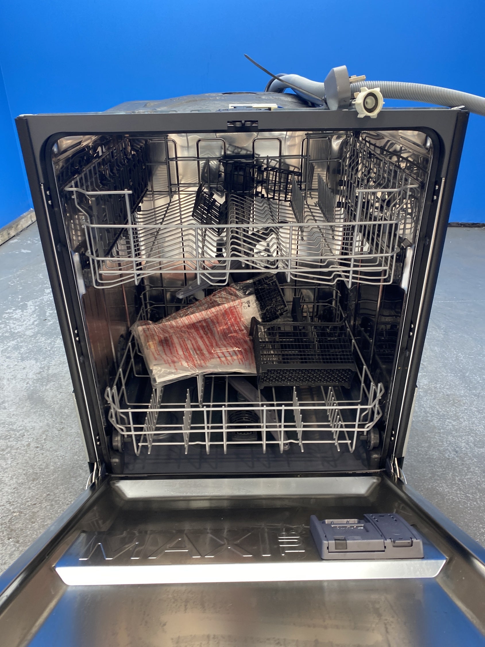 #GRC-152-619 - Hoover HI 3E9E0S-80 Integrated 13 Place Setting Dishwasher