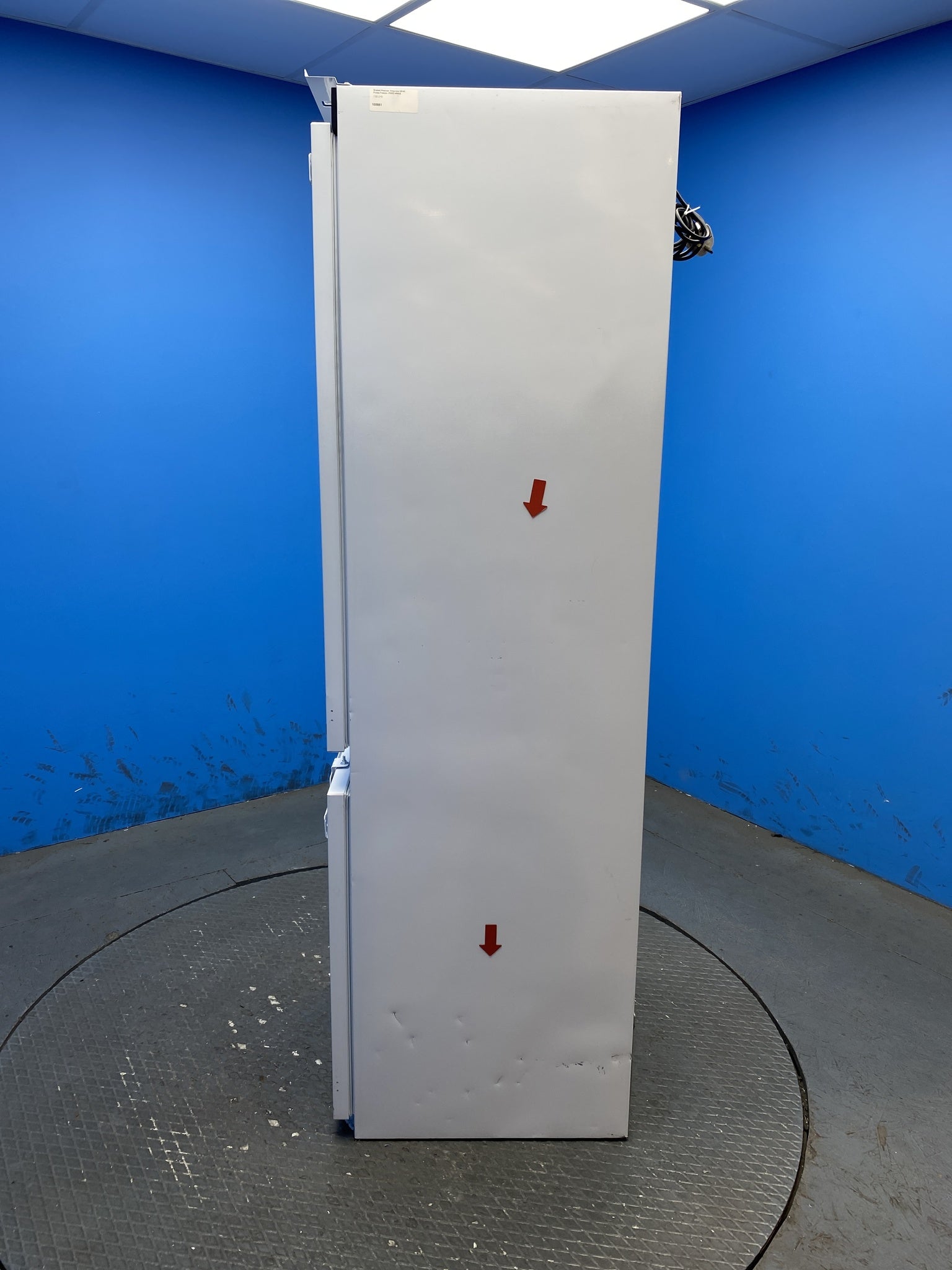 Hisense RB3B250SAWE Integrated 252L No Frost Fridge Freezer