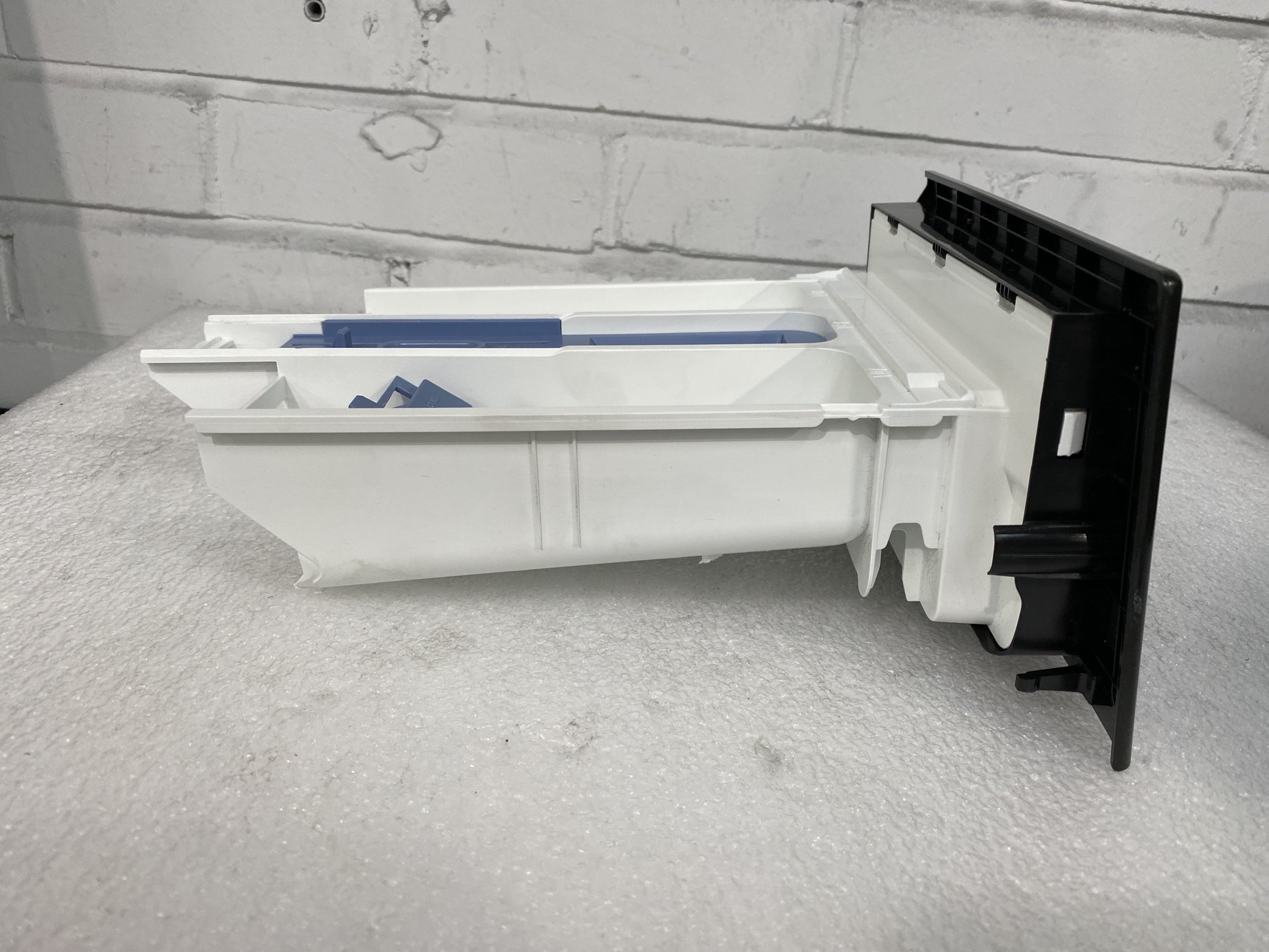 #GRC-158-146 - Samsung WW11DG5B25AB Washing Machine Detergent Dispenser Drawer