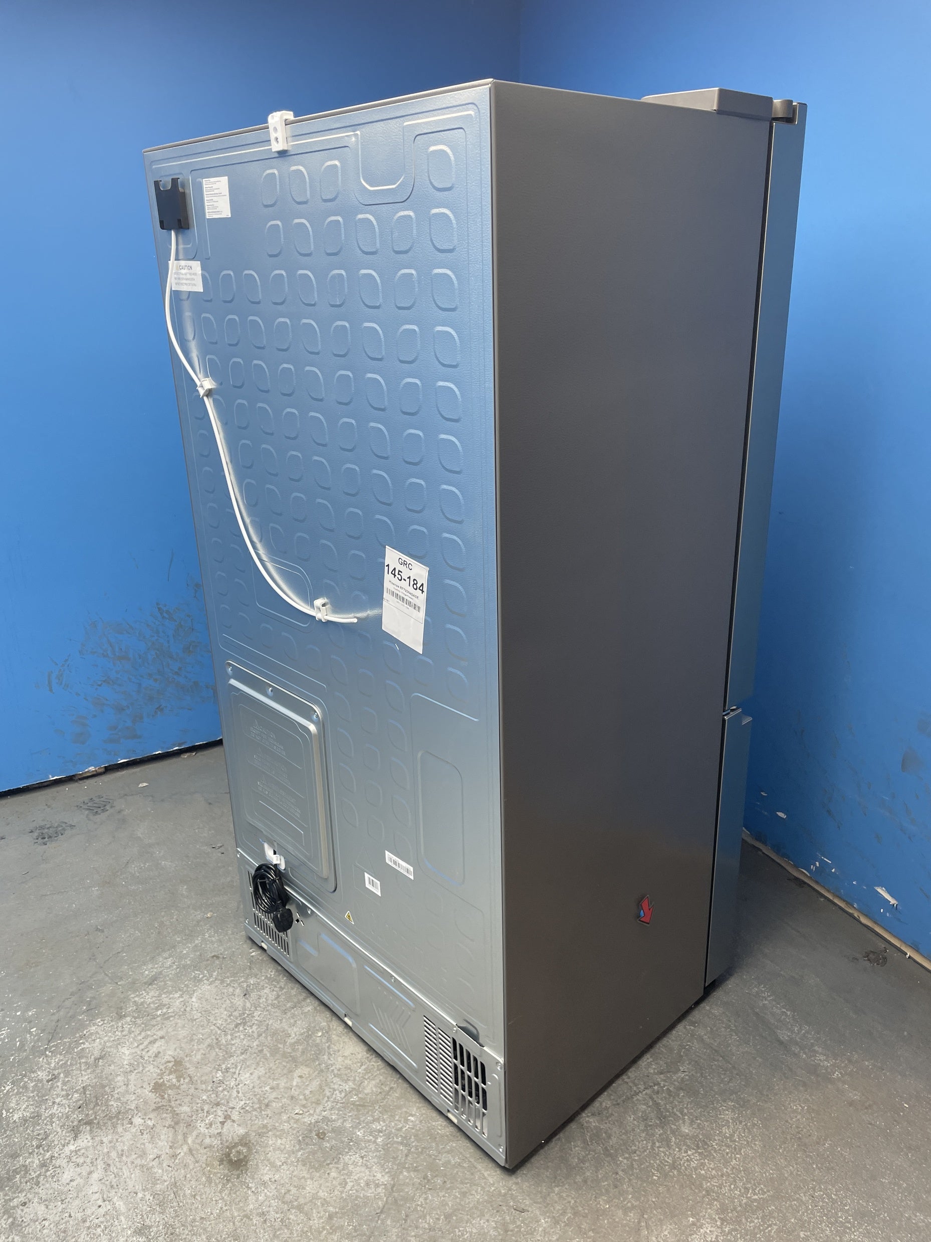 #GRC-145-184 - Hisense RF793N4SASE 612L French Door Fridge Freezer with Ice & Water