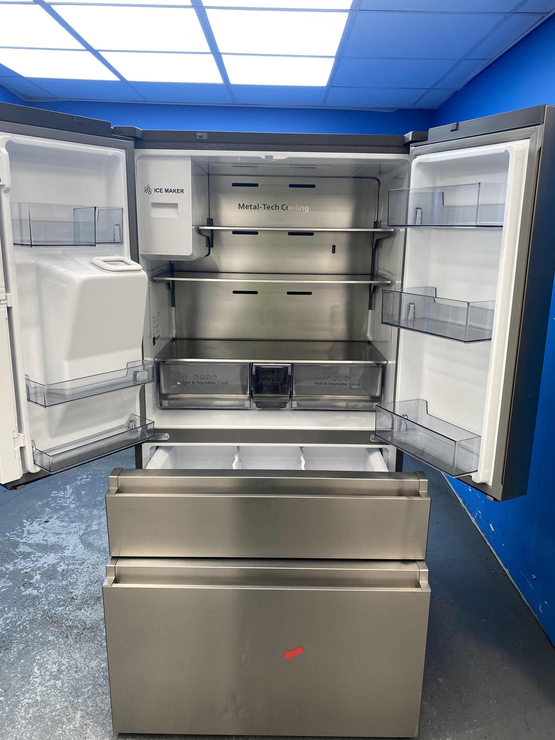 #GRC-136-231 - Hisense RF728N4SASE PureFlat Multi Door Smart Fridge Freezer