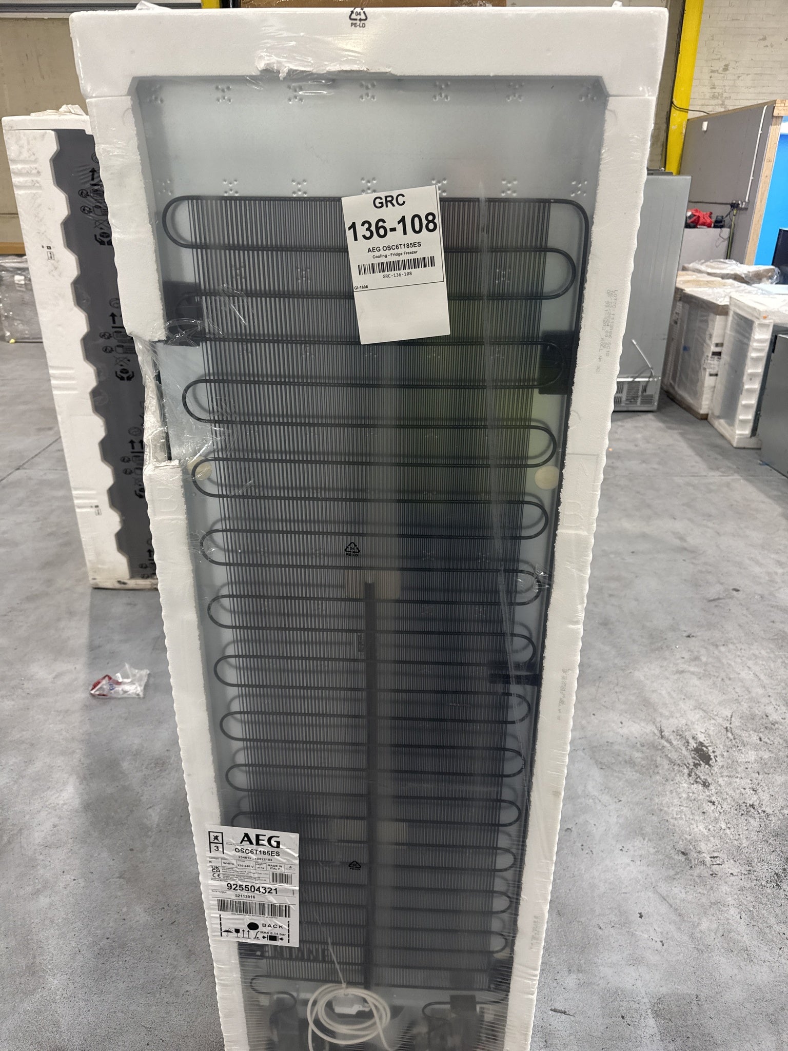 AEG OSC6T185ES 6000 TwinTech Integrated Frost Free Fridge Freezer