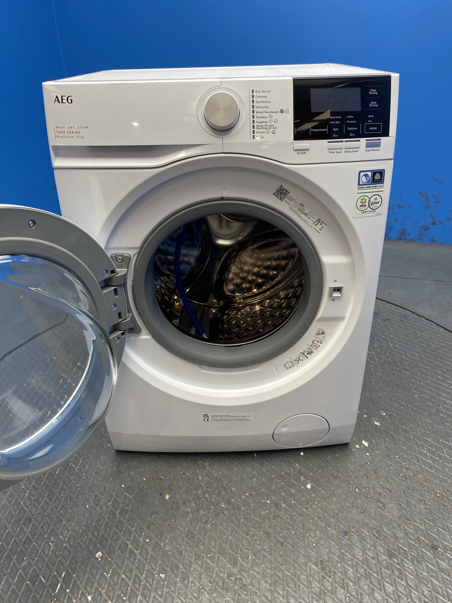 AEG LWR7175M2B 7000 ProSteam 7kg/5kg 1400rpm Washer Dryer