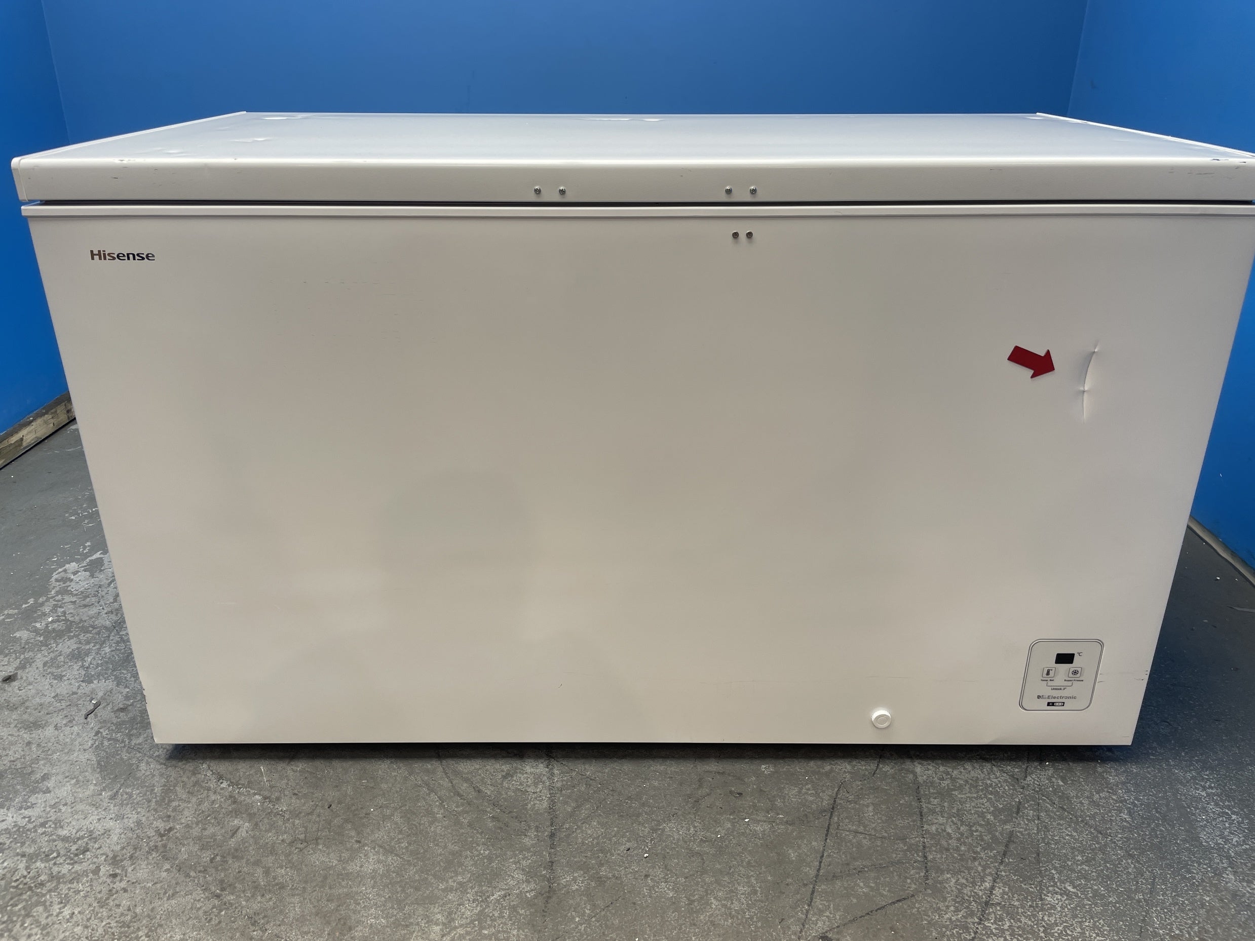 #GRC-163-149 - Hisense FC571D4AWLYE 372L Winter Guard Chest Freezer