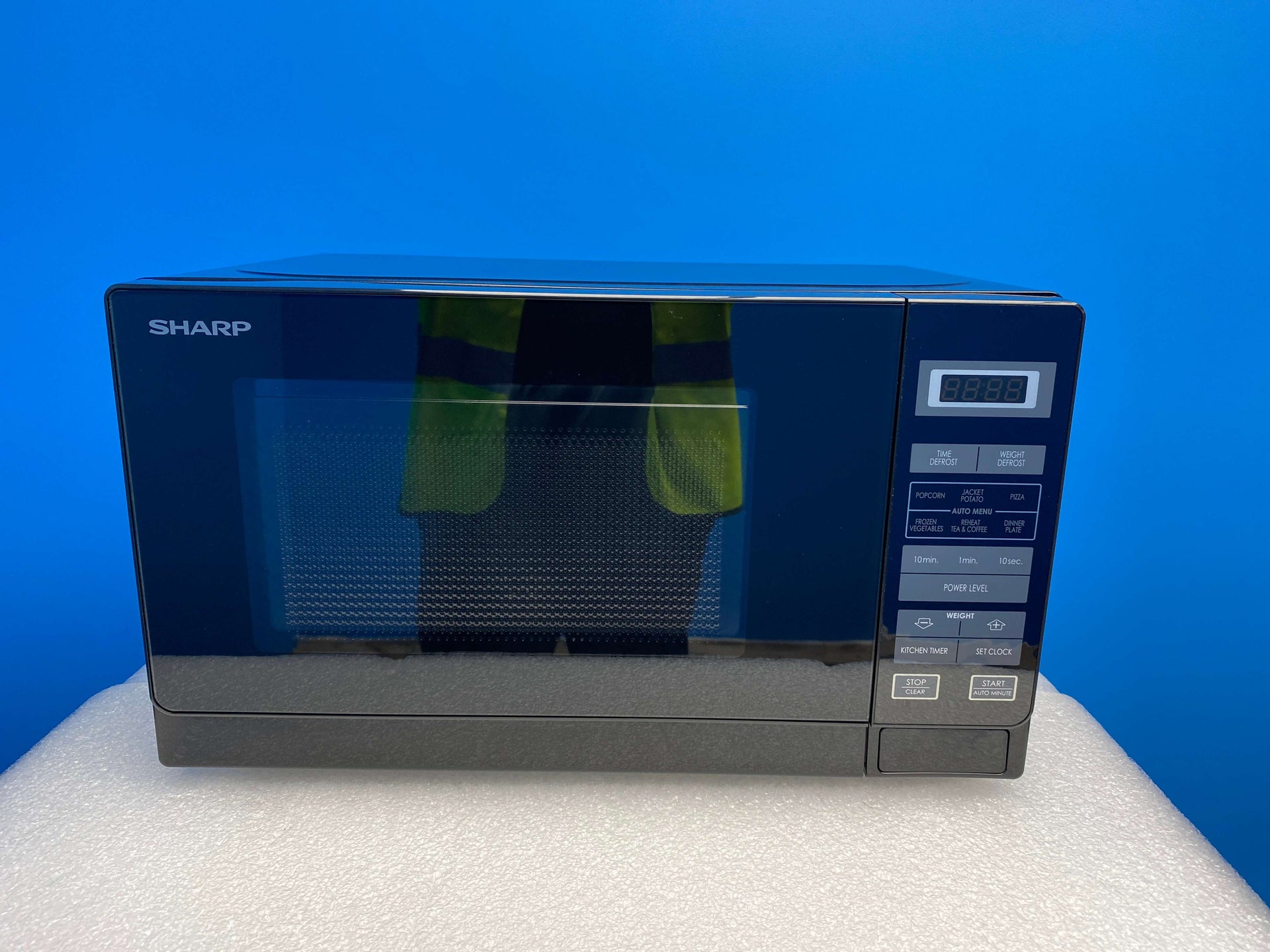 Sharp R220DKM 20L 800W Freestanding Microwave