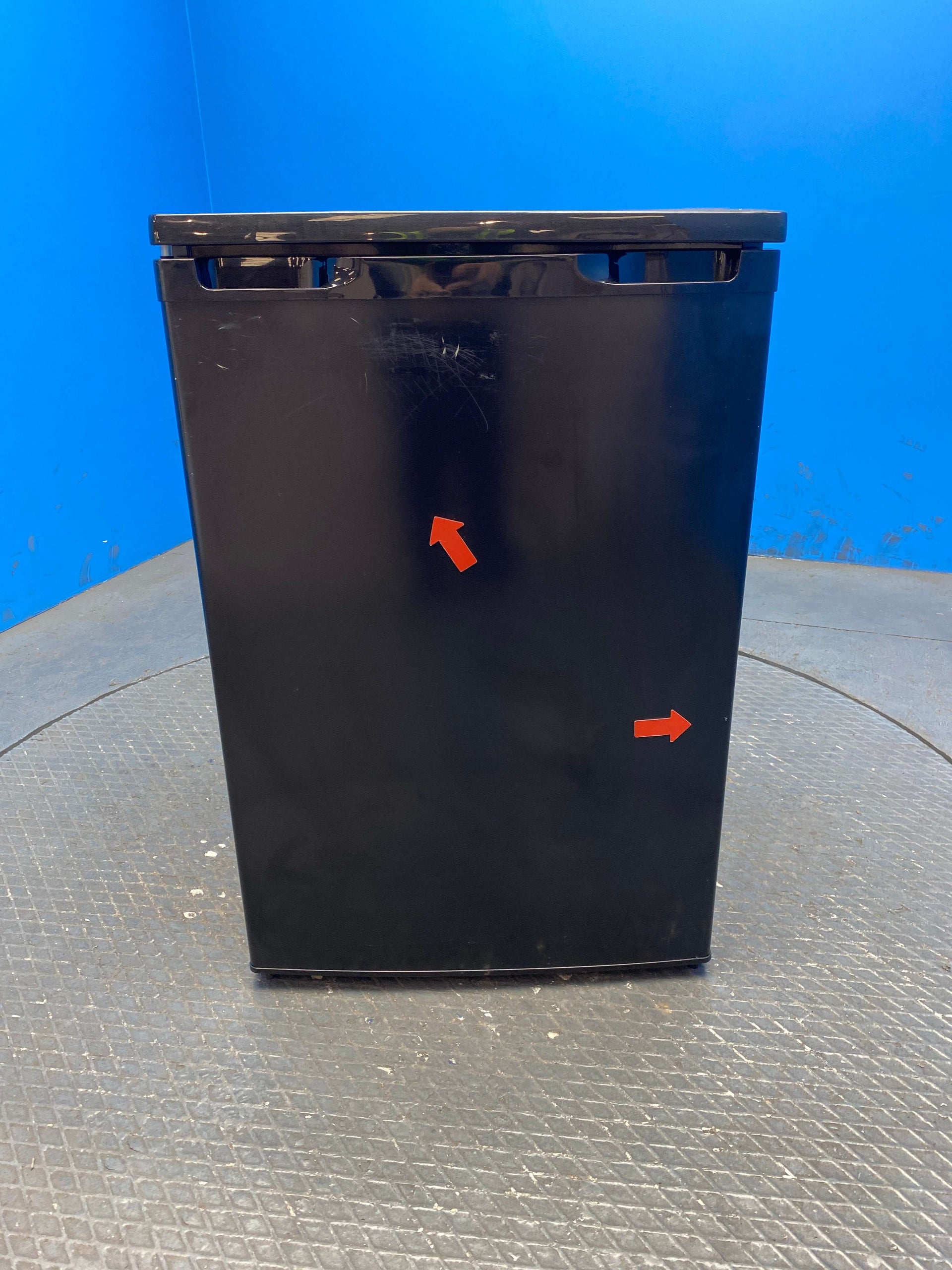 Igenix IG155B 109 Litre Under Counter Fridge with Ice Box