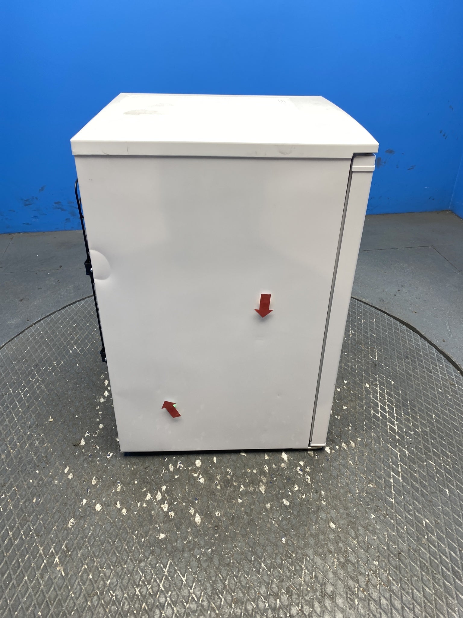 Sharp SJ-UE121M4W 122 Litre Undercounter Fridge