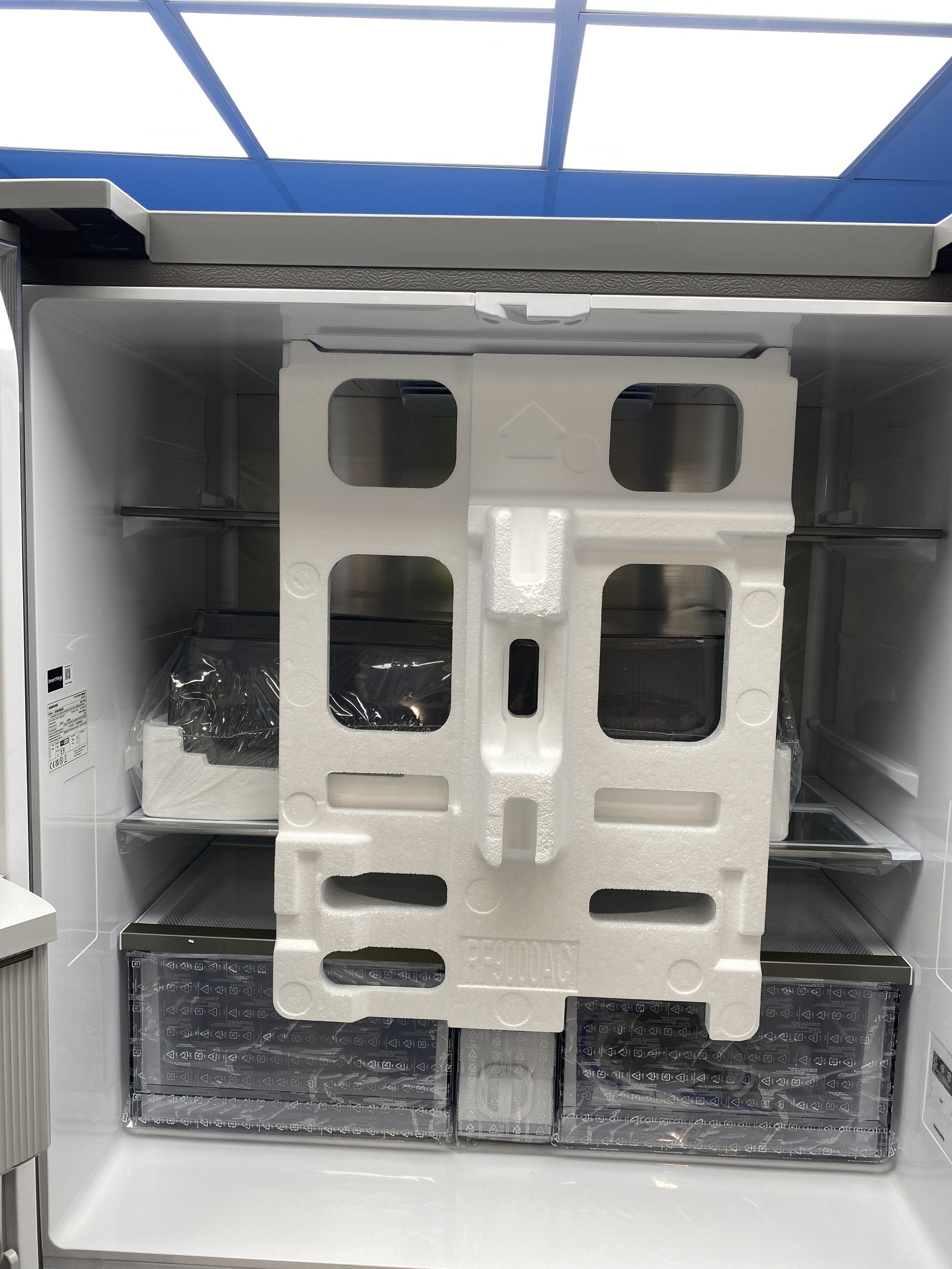 #GRC-145-195 - Samsung RF65DG960ESREU Series 9 SpaceMax French Door Fridge Freezer