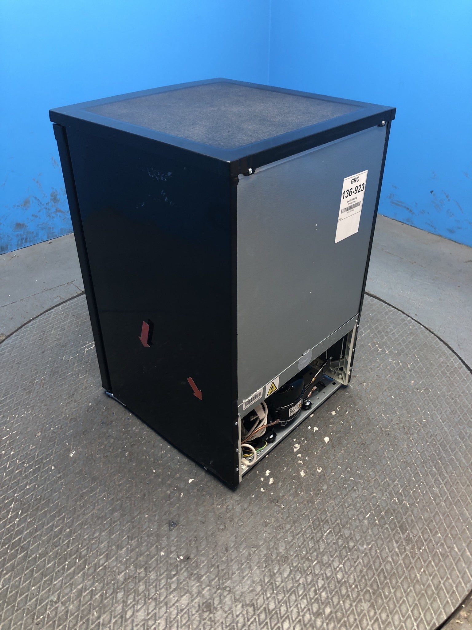 Igenix IG255B 136 Litre Under Counter Fridge
