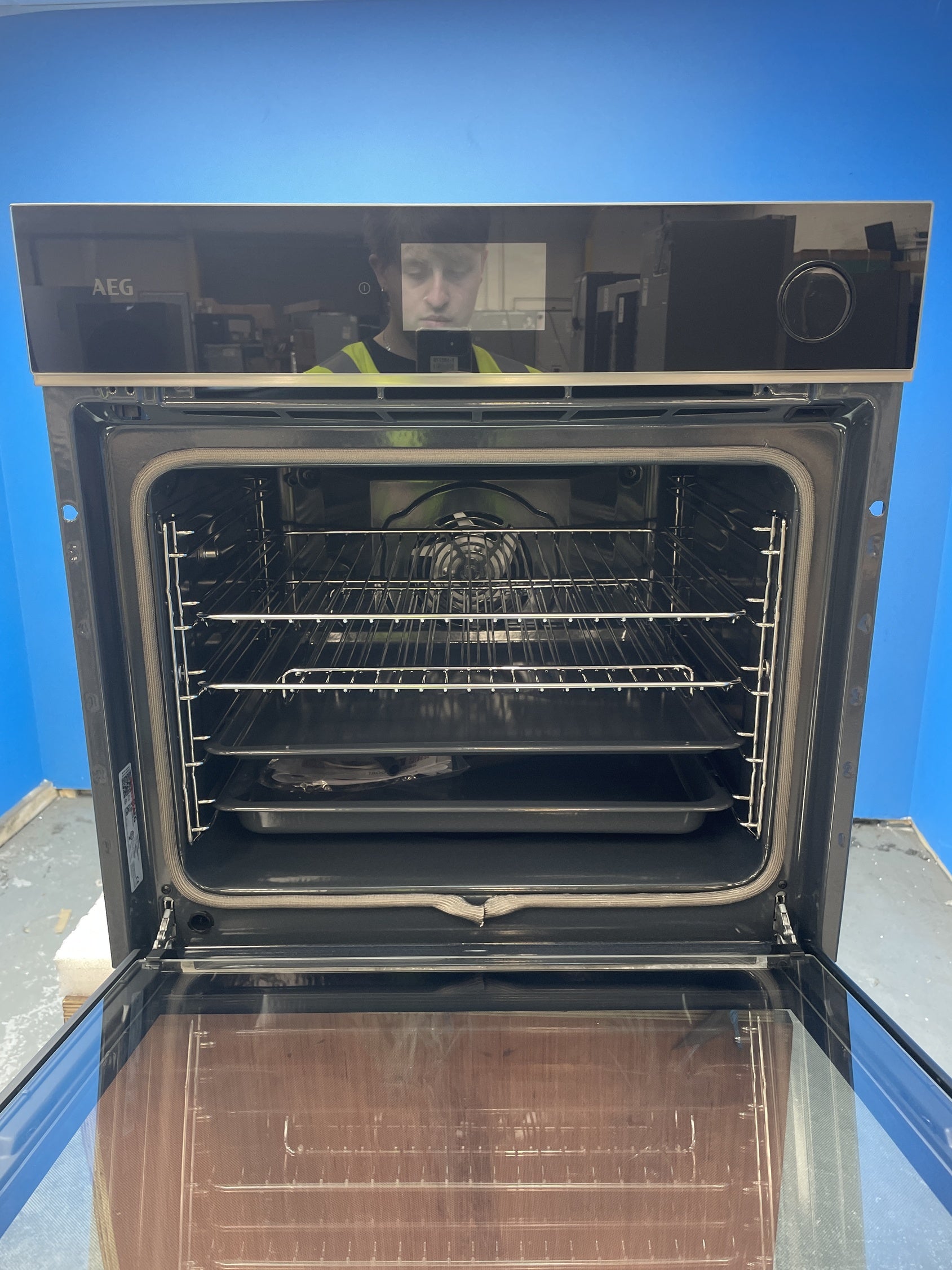 #GRC-158-224 - AEG 7000 Series SteamCrisp TR7PB731SB Built-In Electric Single Oven