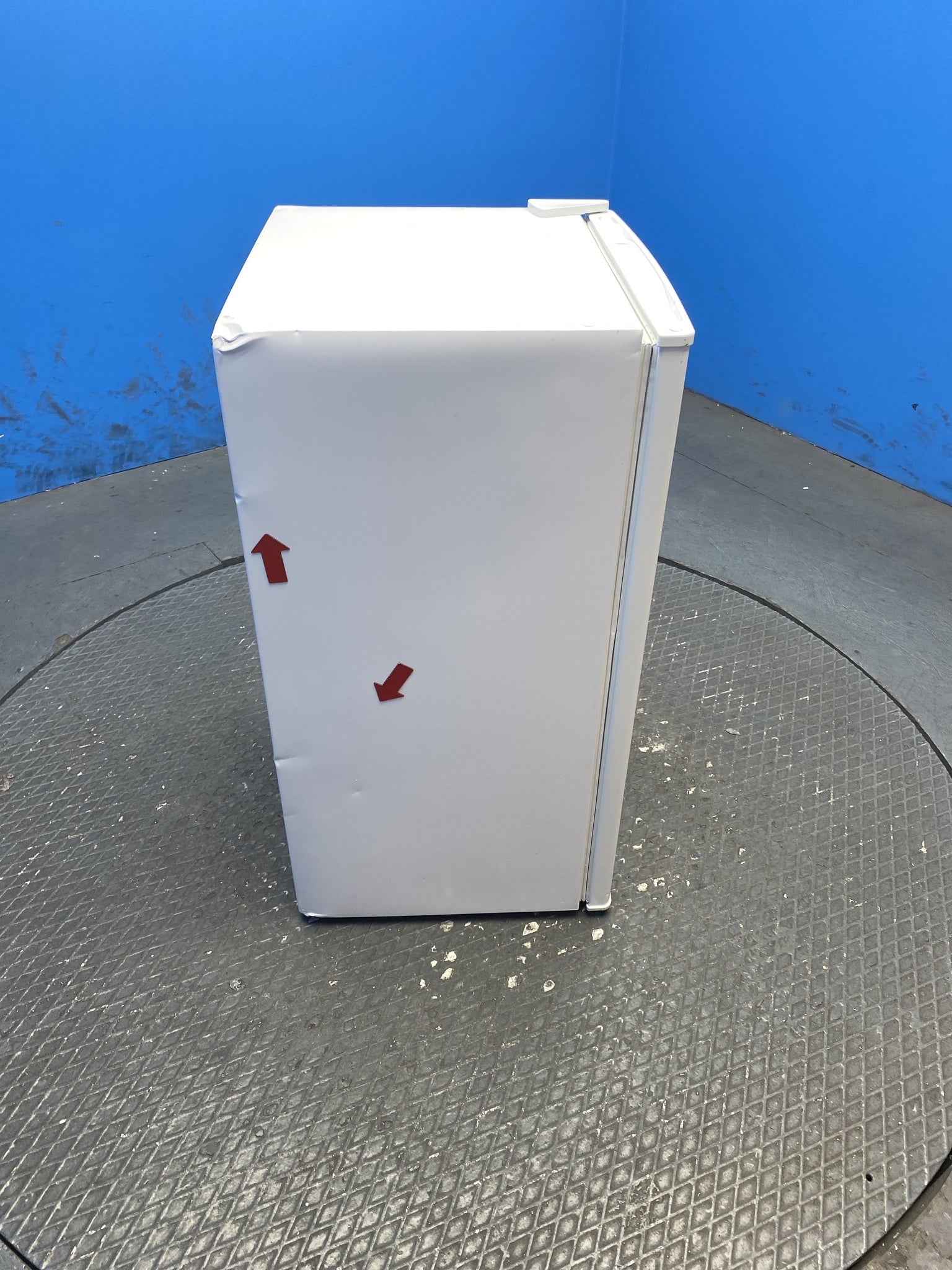 Statesman UC47IBW Compact 47cm 80 Litre Under Counter Fridge