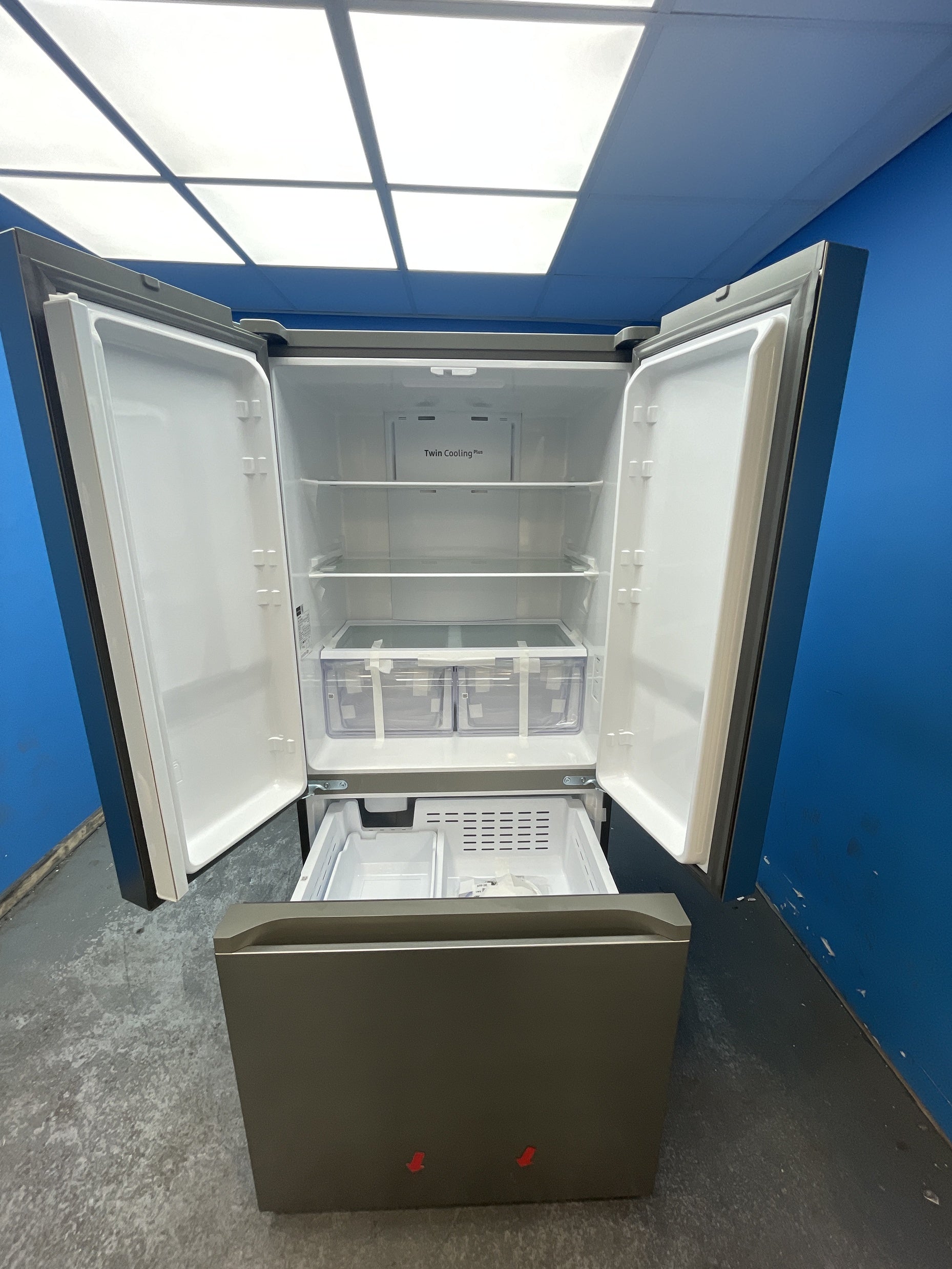 #GRC-163-151 - Samsung Series 8 Smart French Door Fridge Freezer with 496L Capacity