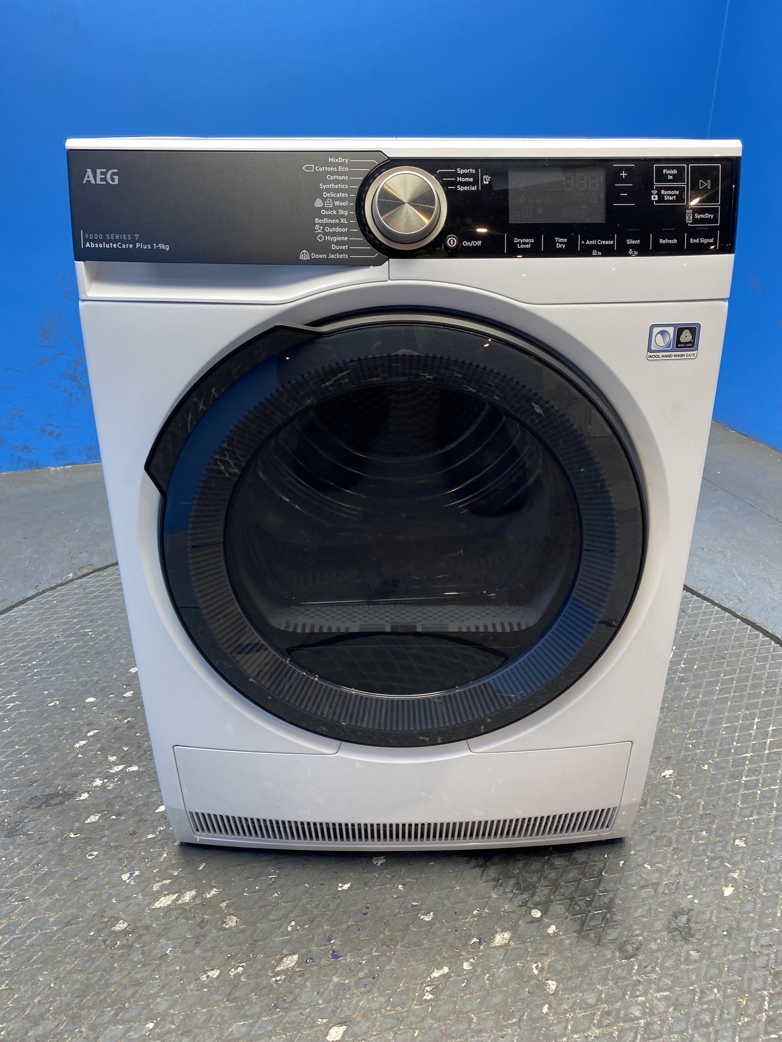 AEG 9000 Series TR959M6BC 9kg Heat Pump AbsoluteCare Tumble Dryer